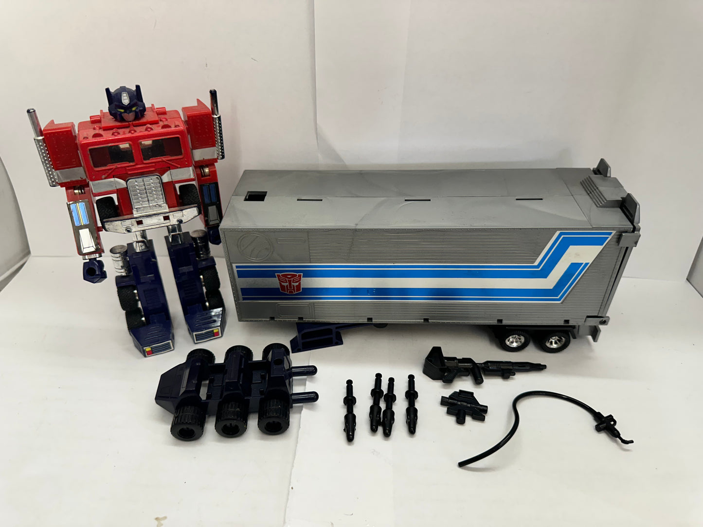 Optimus Prime 100% Complete Vintage 1985 G1 Transformer Hasbro Action Figure