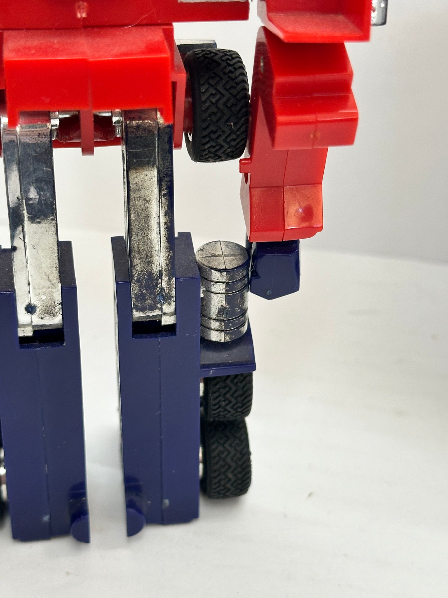 Optimus Prime 100% Complete Vintage 1985 G1 Transformer Hasbro Action Figure