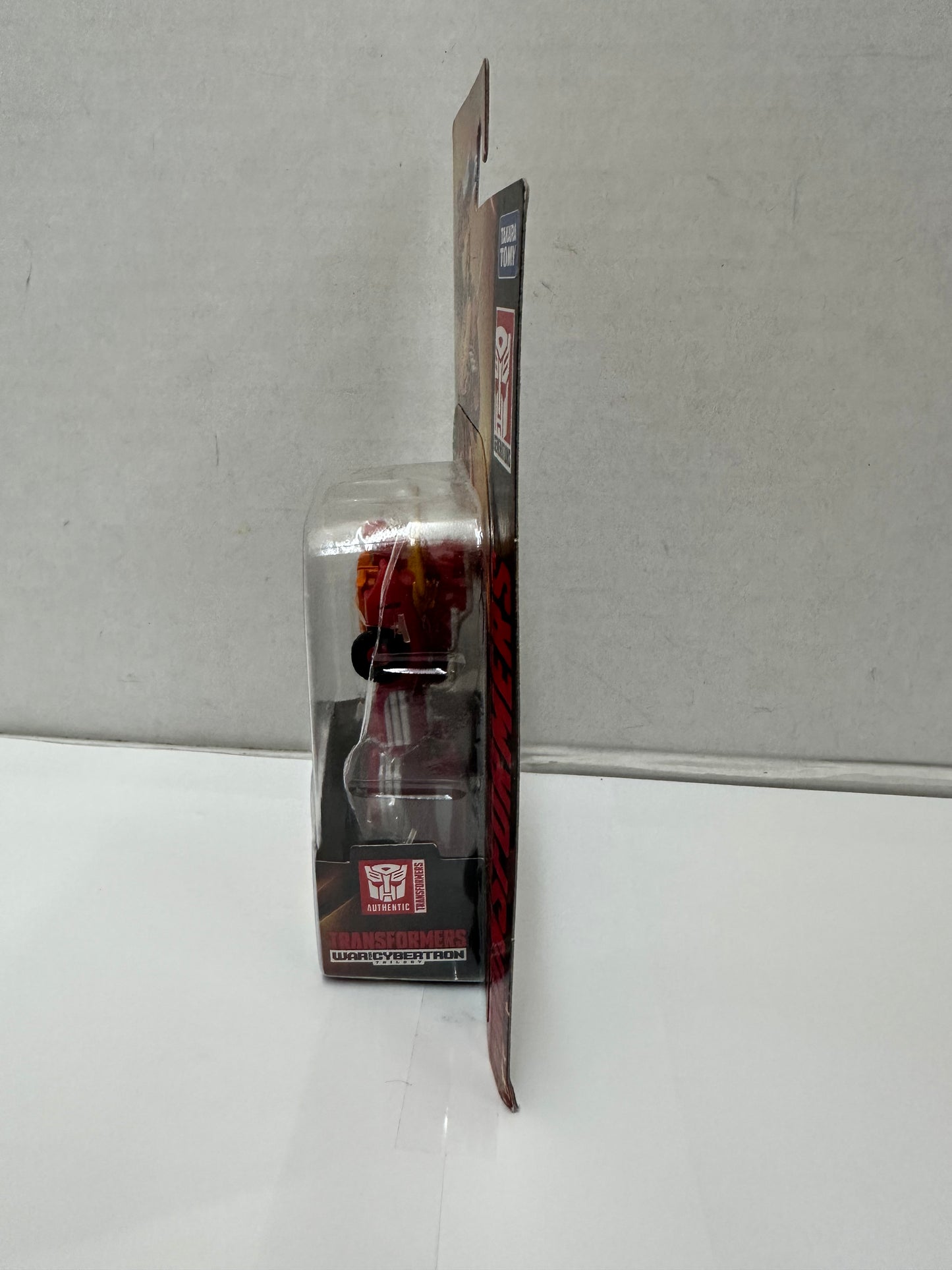 Transformers War for Cybertron Kingdom Core Class Autobot Hot Rod