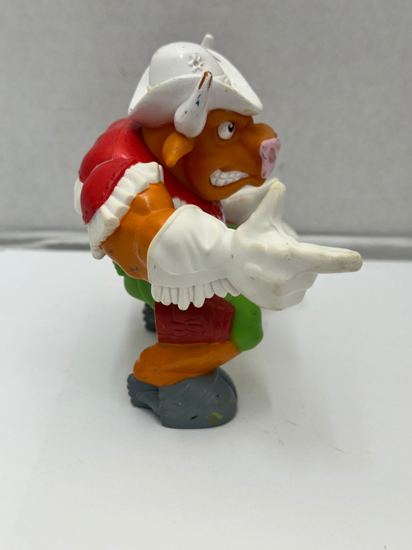 Vintage Moo Montana Hasbro Cowboys of Moo Mesa 1991 Figure Complete w/ 2 Guns