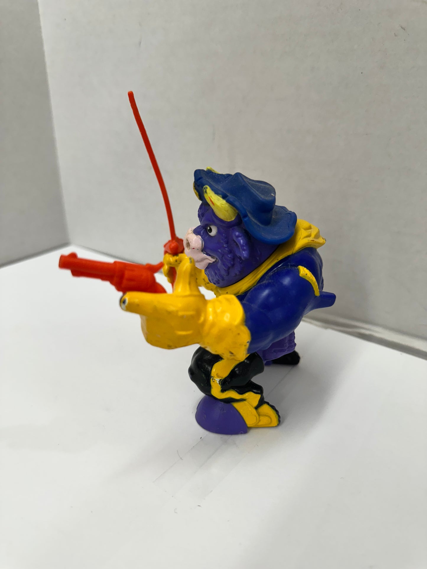 1991 Hasbro Cowboys of Moo Mesa Colonel Cudster with Sword And Gun Complete