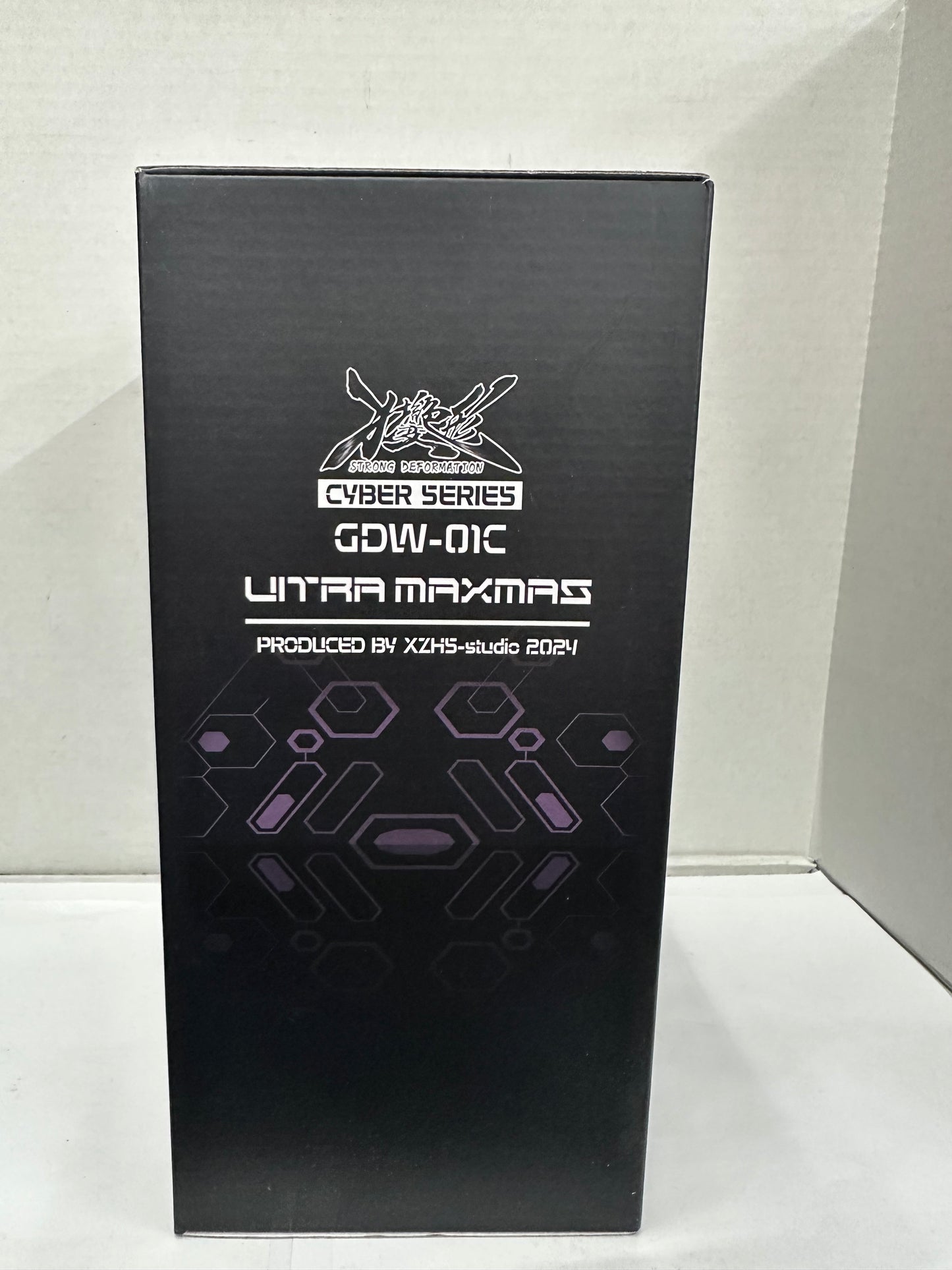 Strong Deformation Cyber Series GDW-01C Ultra Maxmas Figure