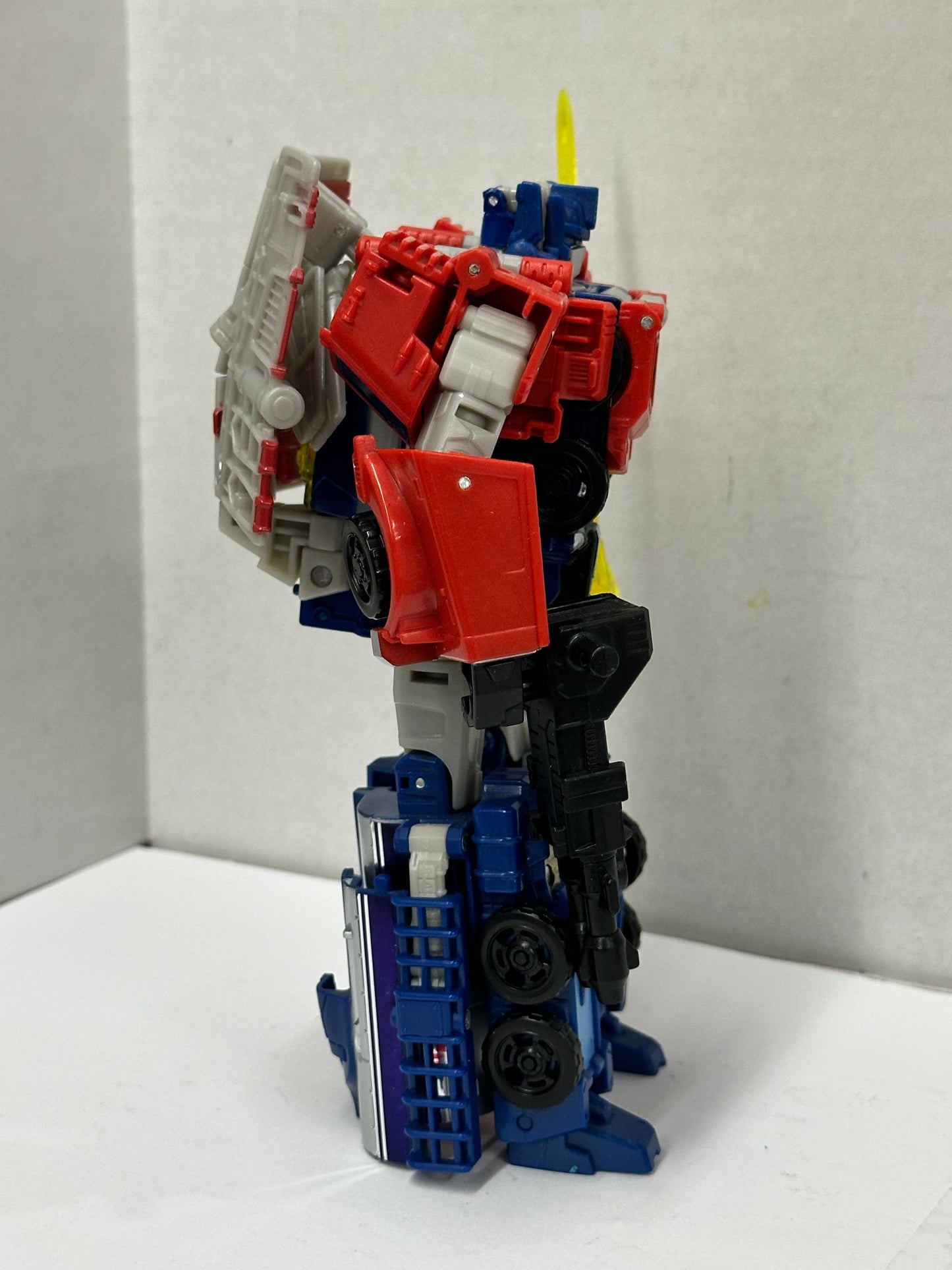 Transformers Optimus Prime & Diac Complete Titans Return Voyager Class