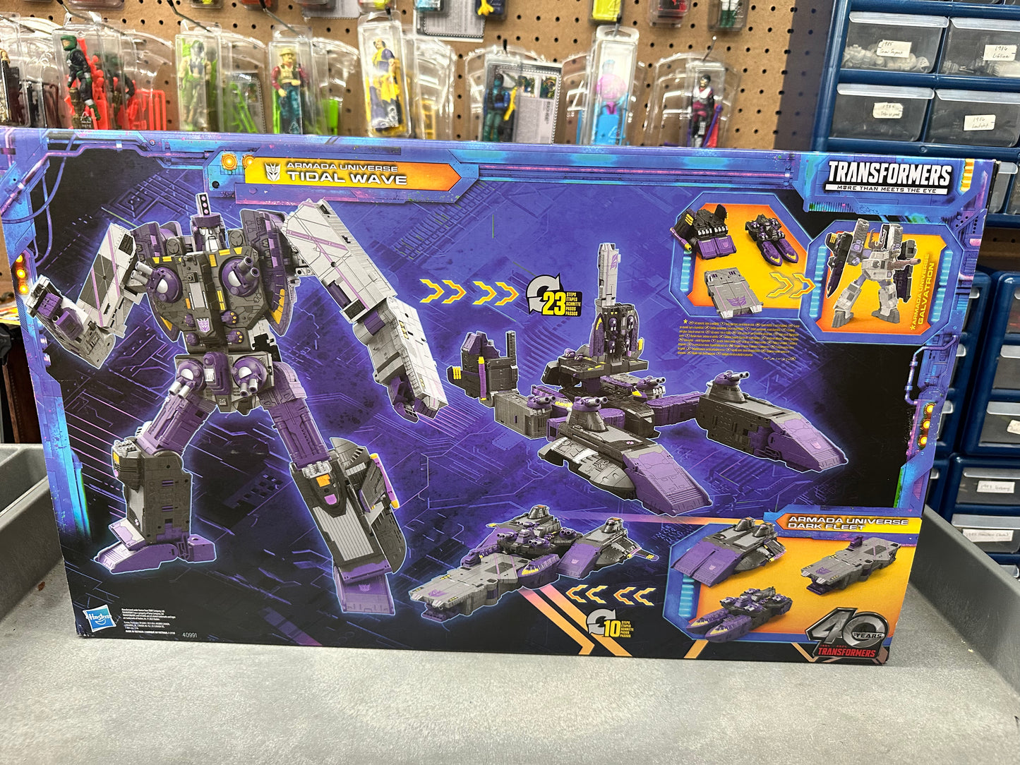 Hasbro Transformers Legacy United Titan Tidal Wave
