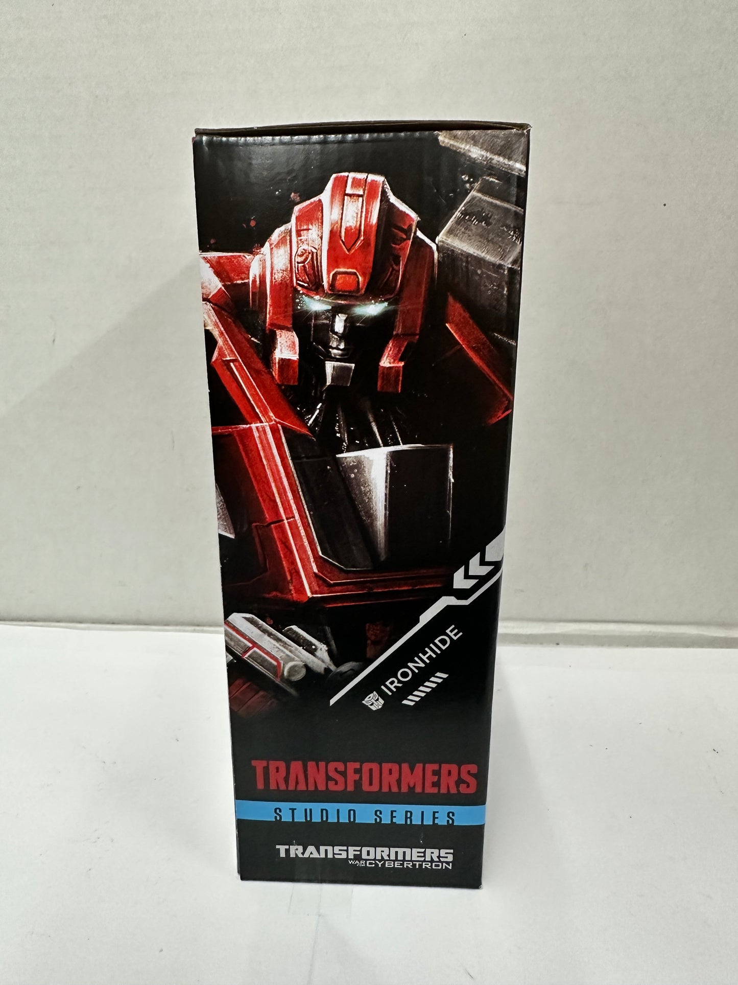 Ironhide Voyager Class | Transformers War for Cybertron