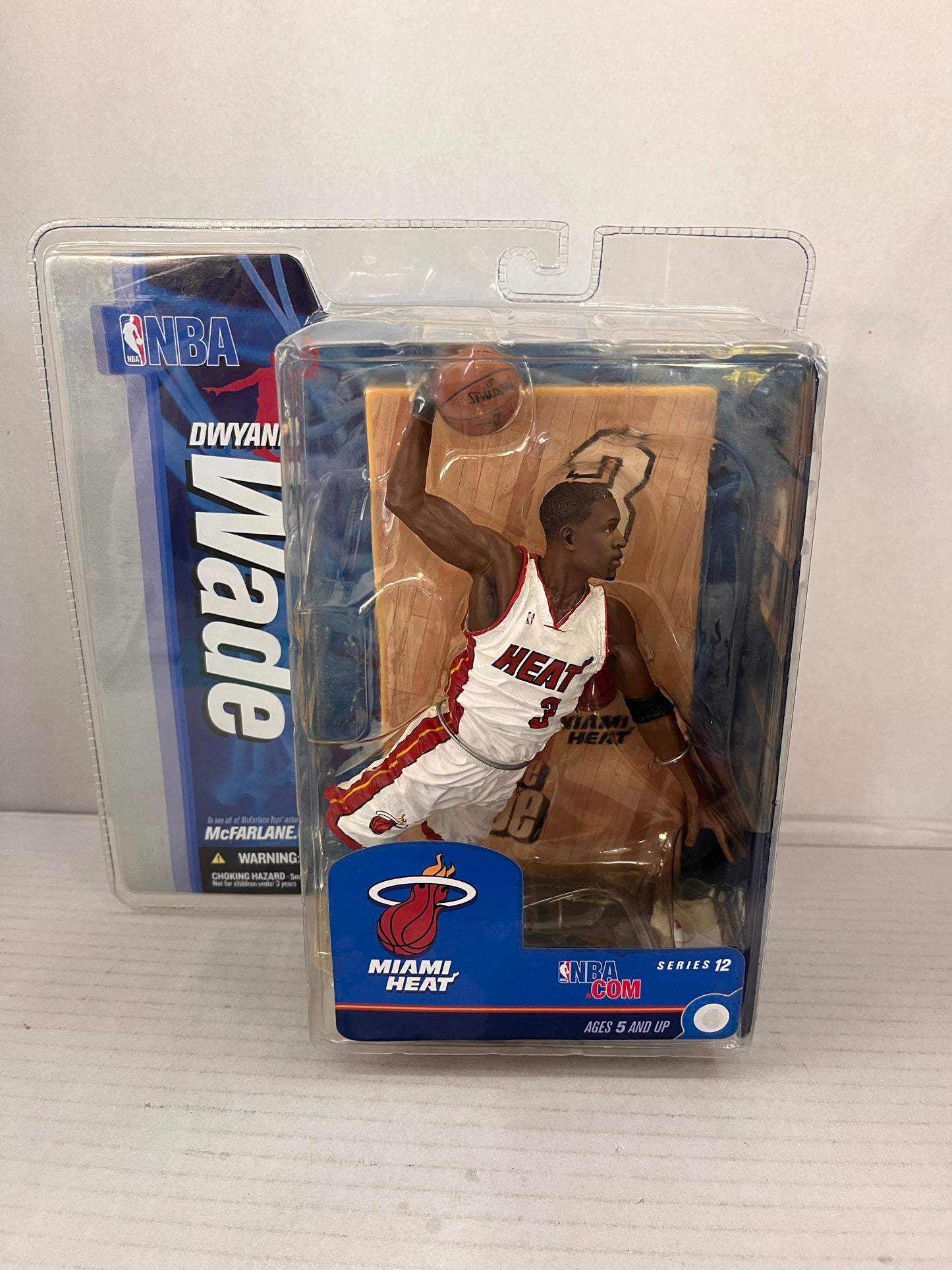 DWAYNE WADE #3 MIAMI HEAT GUARD FIGURE SERIES 12 MCFARLANE 2007 WHITE JERSEY