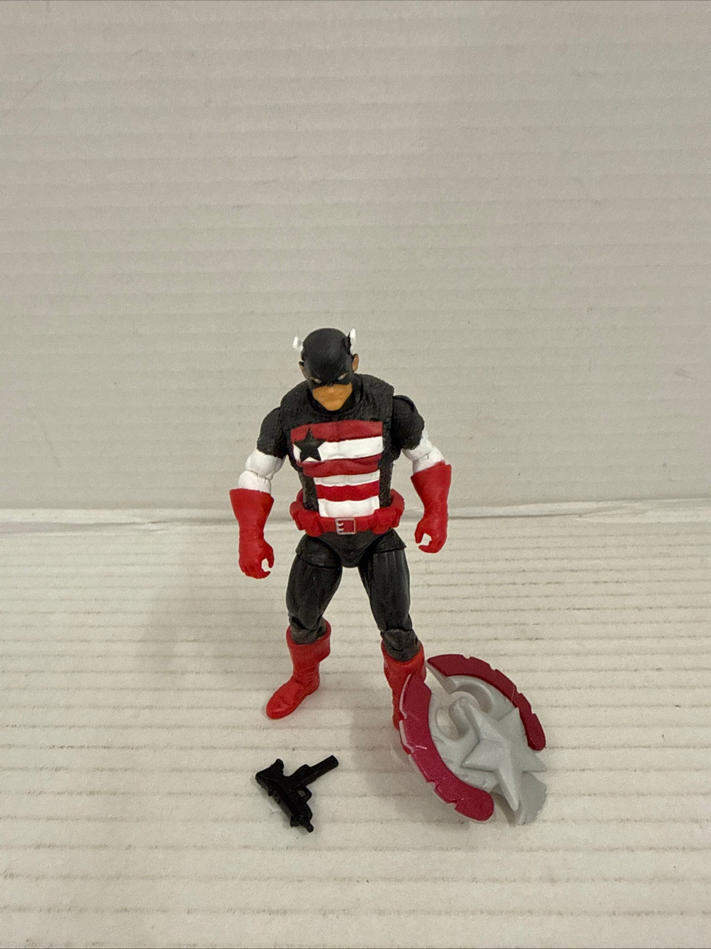 2010 MARVEL CAPTAIN AMERICA FIRST AVENGER US AGENT 3.75" COMIC SERIES