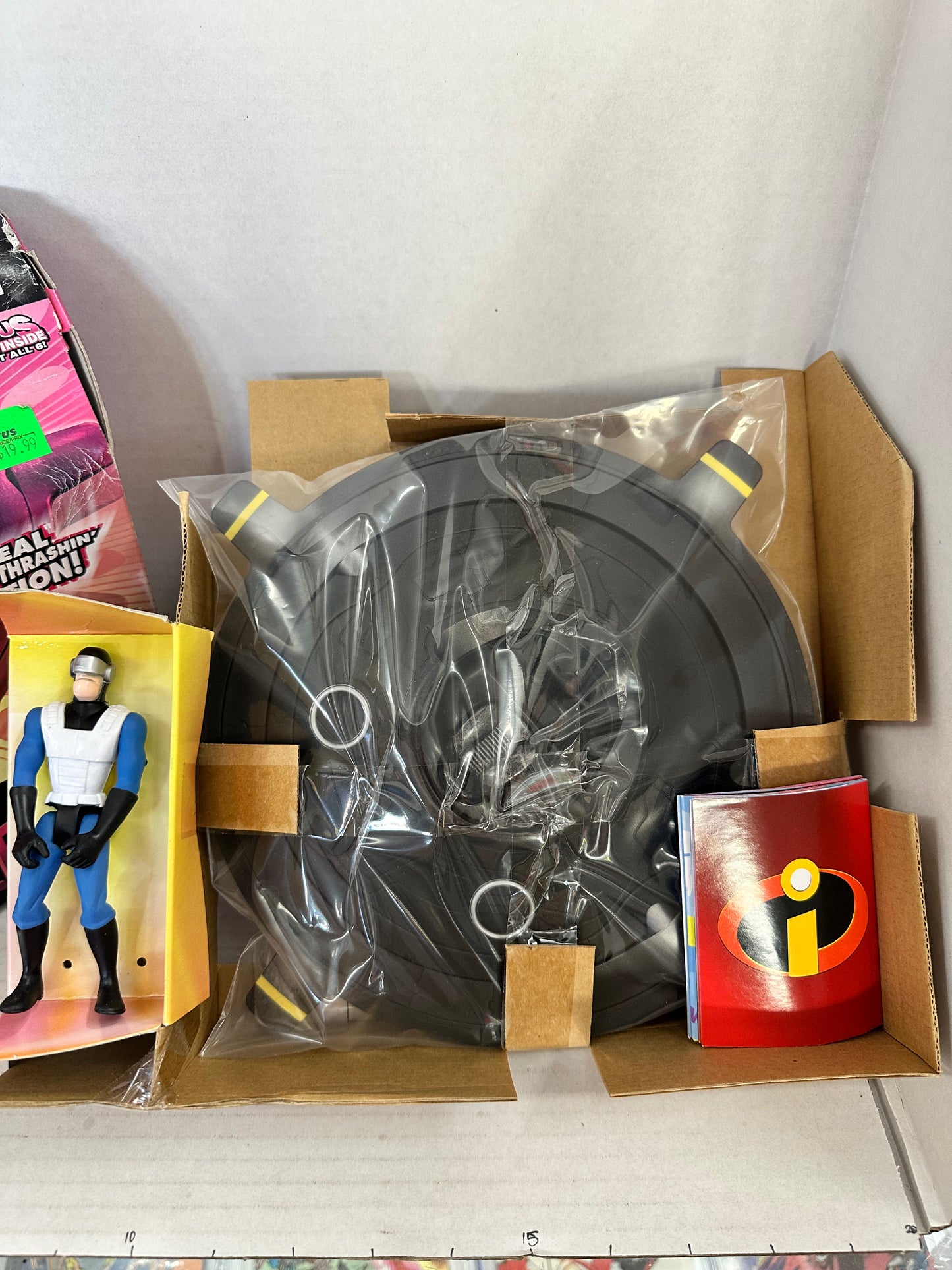 Disney / Pixar The Incredibles Blade Thrashin' Velocipod with Island Guard