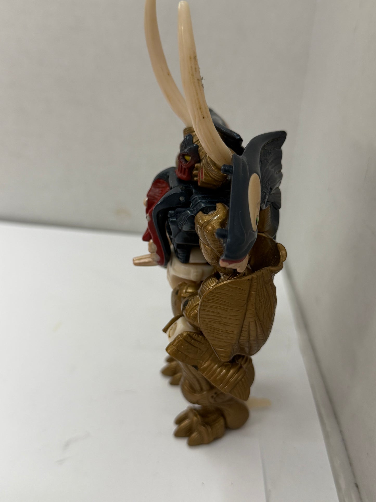 Transformers BEAST WARS Fuzors Deluxe Class TORCA - Incomplete