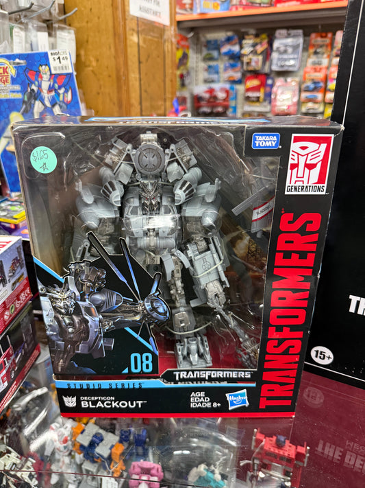 08 Blackout Leader Class | Transformers Studio Series | Hasbro