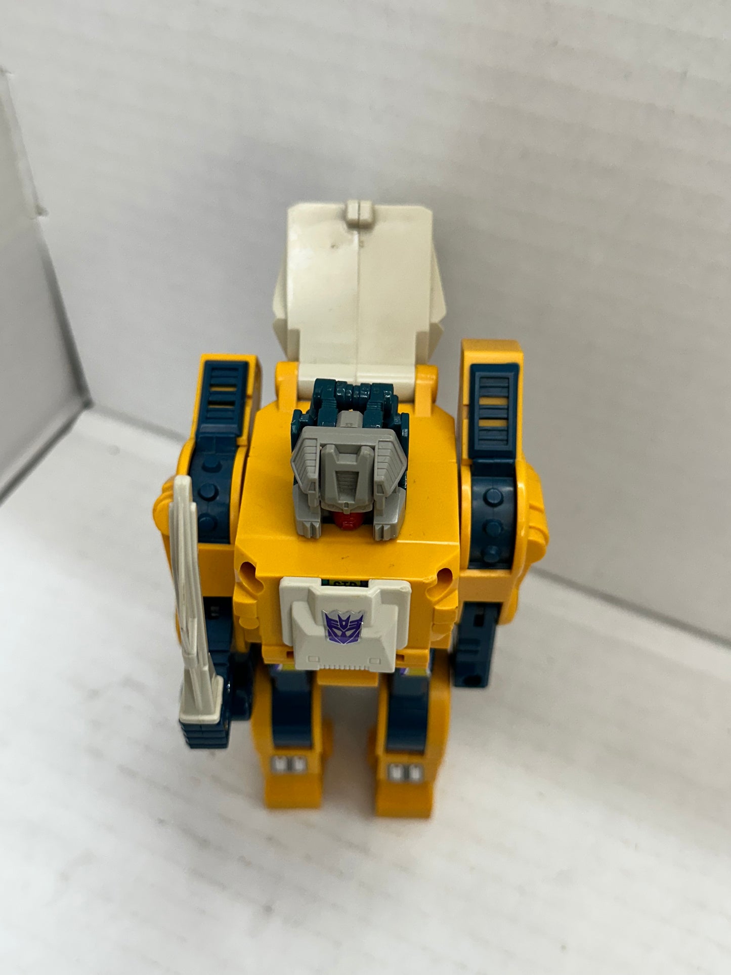 TRANSFORMERS G1 Action Figure Robot - 1987 Headmasters Weirdwolf