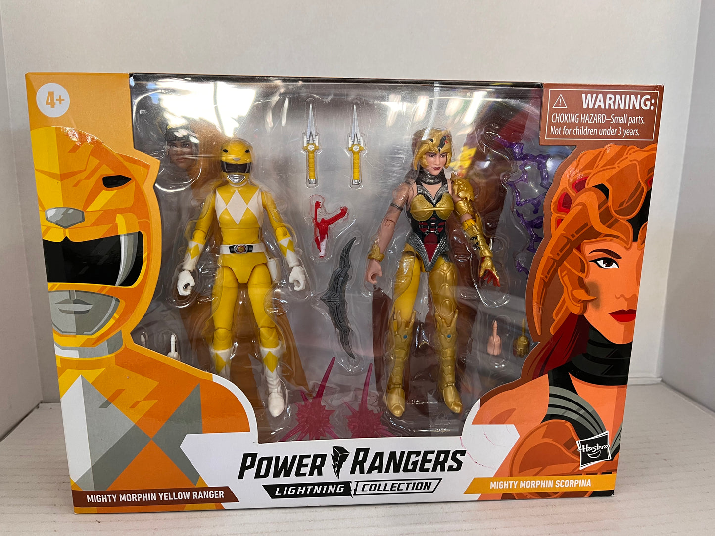 Power Rangers Lightning Collection Mighty Morphin Yellow Ranger Aisha Vs. Scorpi