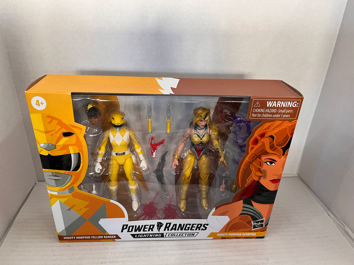 Power Rangers Lightning Collection Mighty Morphin Yellow Ranger Aisha Vs. Scorpi