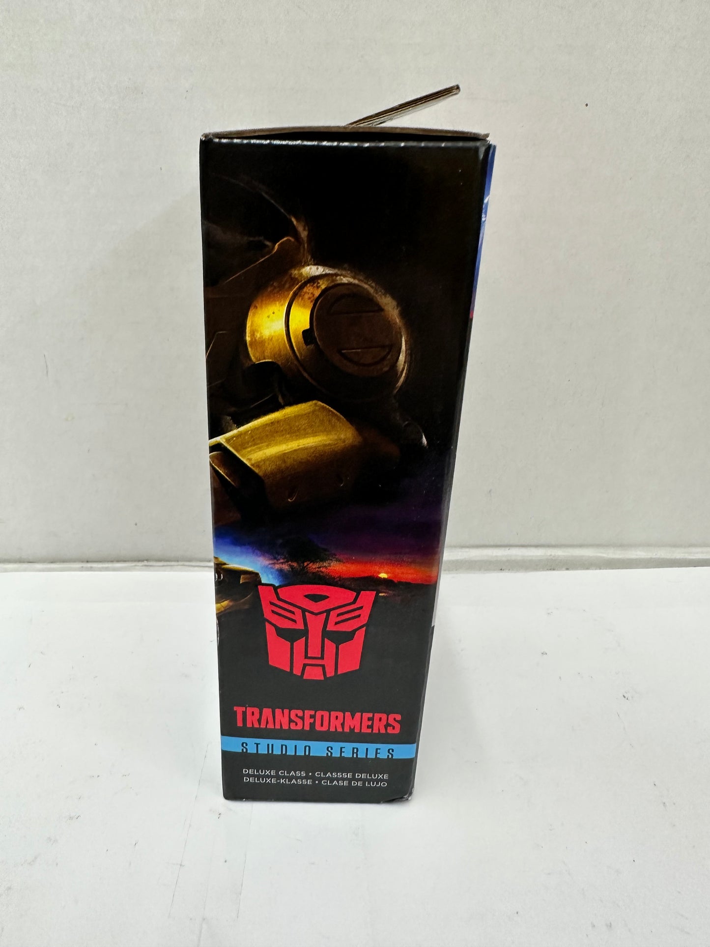 B-127 / BUMBLEBEE Transformers Studio Series Deluxe Transformers One Hasbro