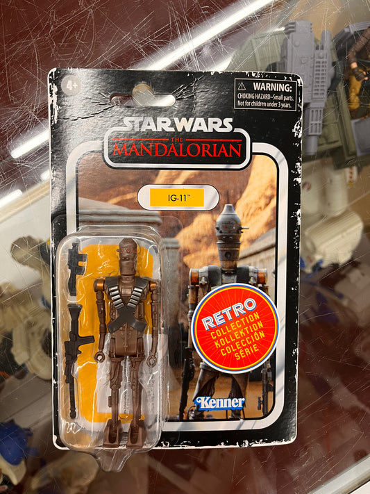 Star Wars The Retro Collection IG-11 3 3/4-Inch Action Figure