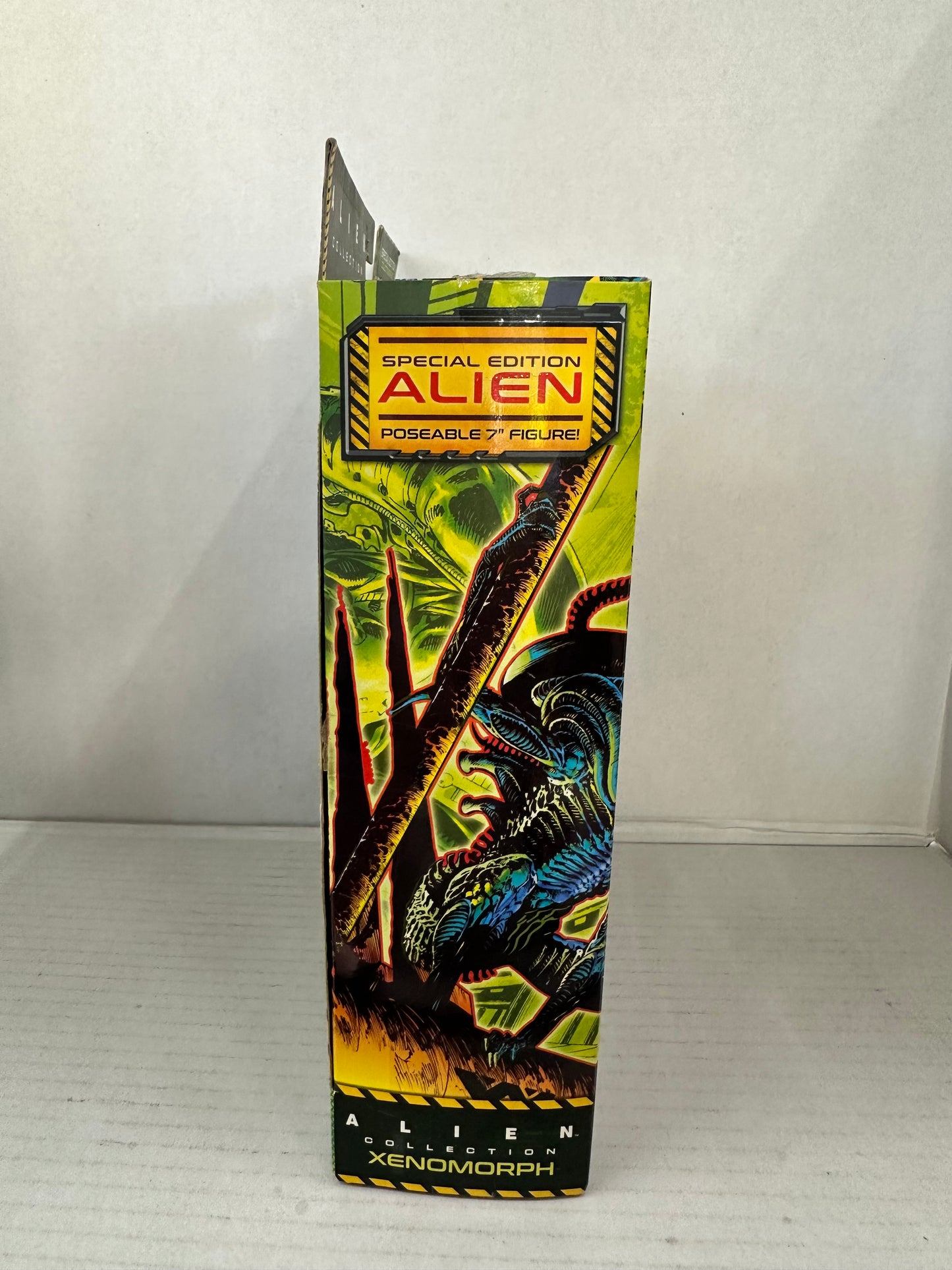 Xenomorph Alien Collection Lanard Warrior Xeno & Canister Blue Open Box