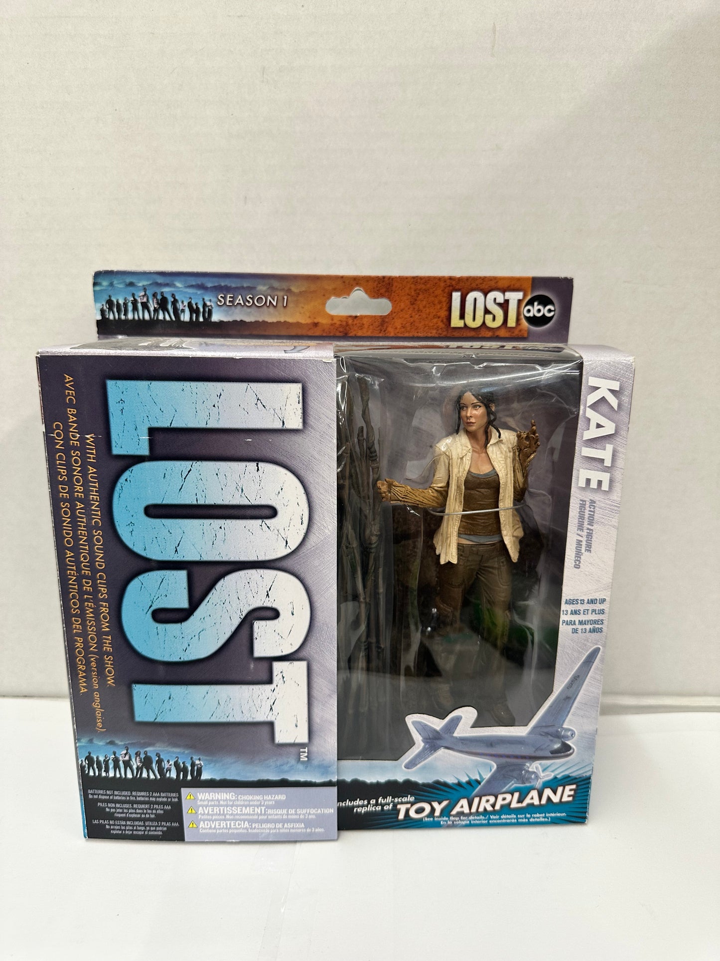 2006 McFarlane Toys Lost Season 1 Kate Action Figure with Authentic Sound Clip