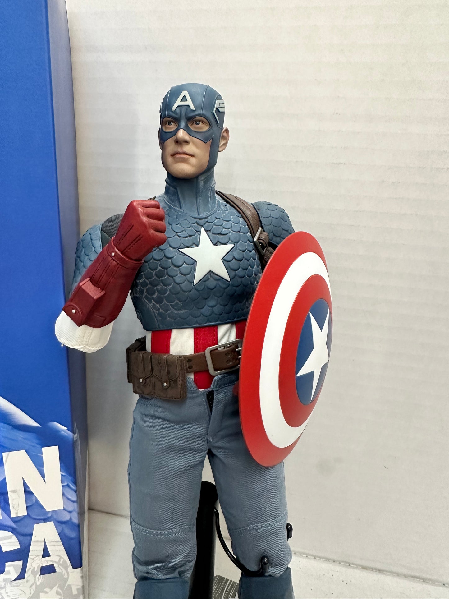 Captain America 1:6 scale Sideshow no. 100171