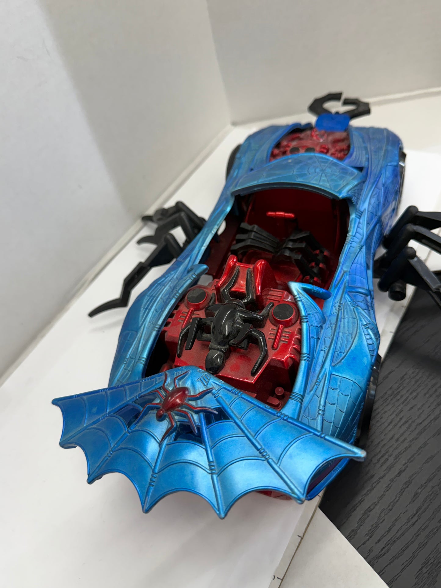 SPIDER-MAN CAR 16" WITH POP OUT SPIDER LEGS & CLAW / TOY BIZ / MARVEL 2003
