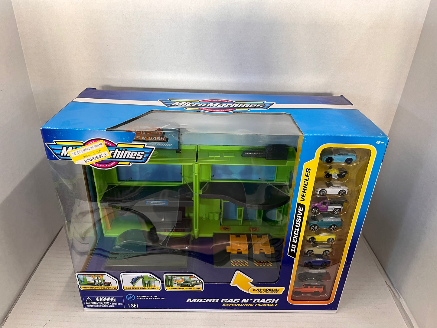 MicroMachine Gas N' Dash Expanding Play Set (10 Exclusive Vehicles)