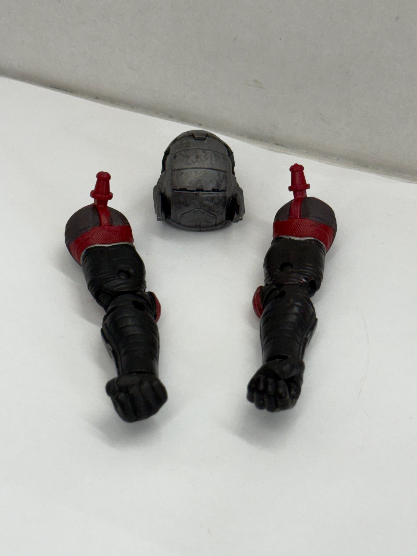 Marvel Legends Ant Man Giant Man Head & Arms Action Figure Parts