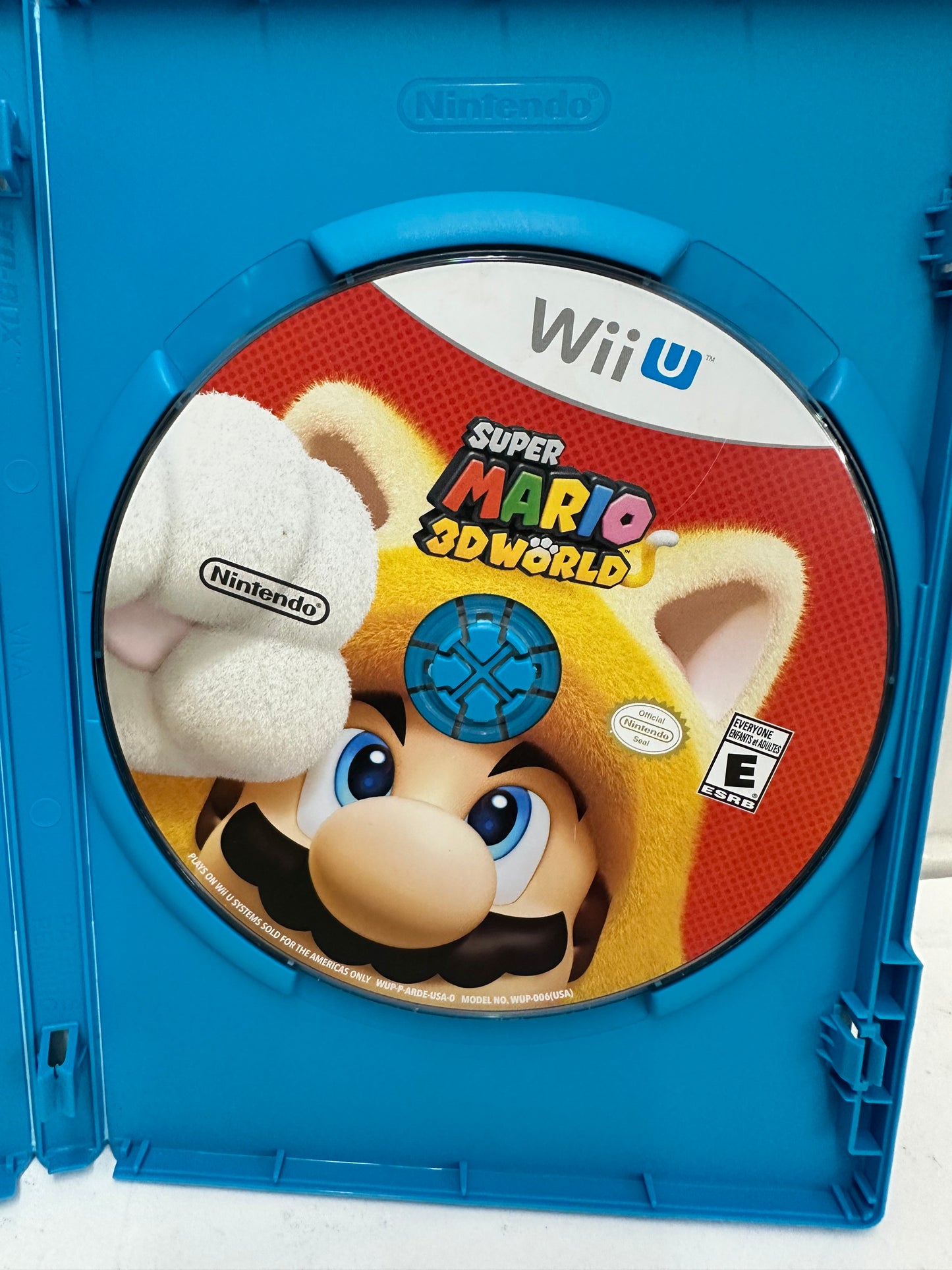 Nintendo Selects: Super Mario 3D World (Nintendo Wii U, 2016)