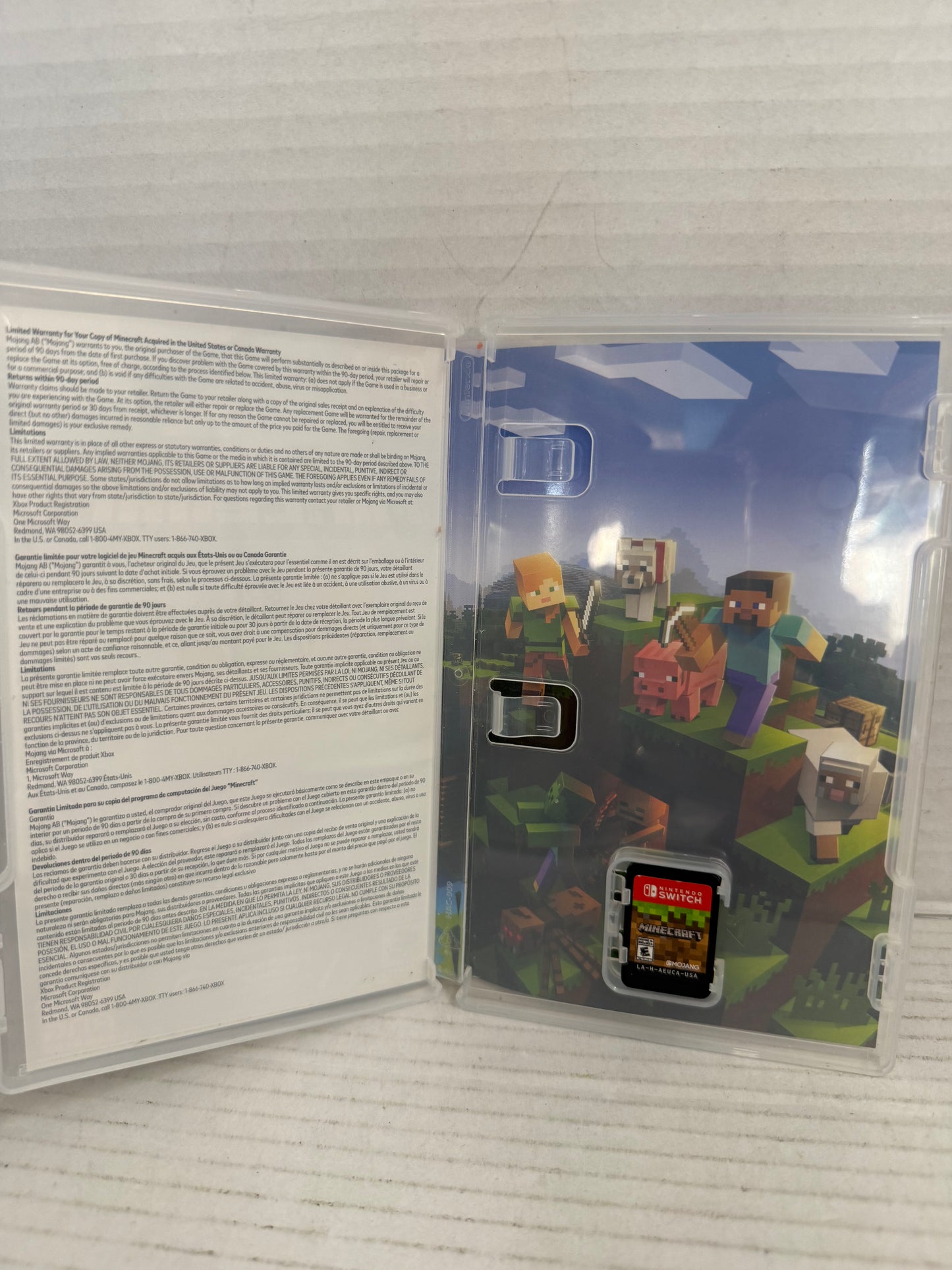 Minecraft (Nintendo Switch, 2017) –Cartridge + Case & Cover