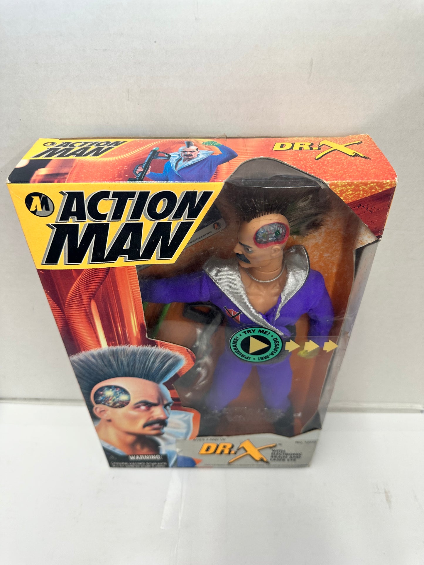 1995 DR. X Action Man Action Figure w/ Electronic Brain & Laser Eye Kenner