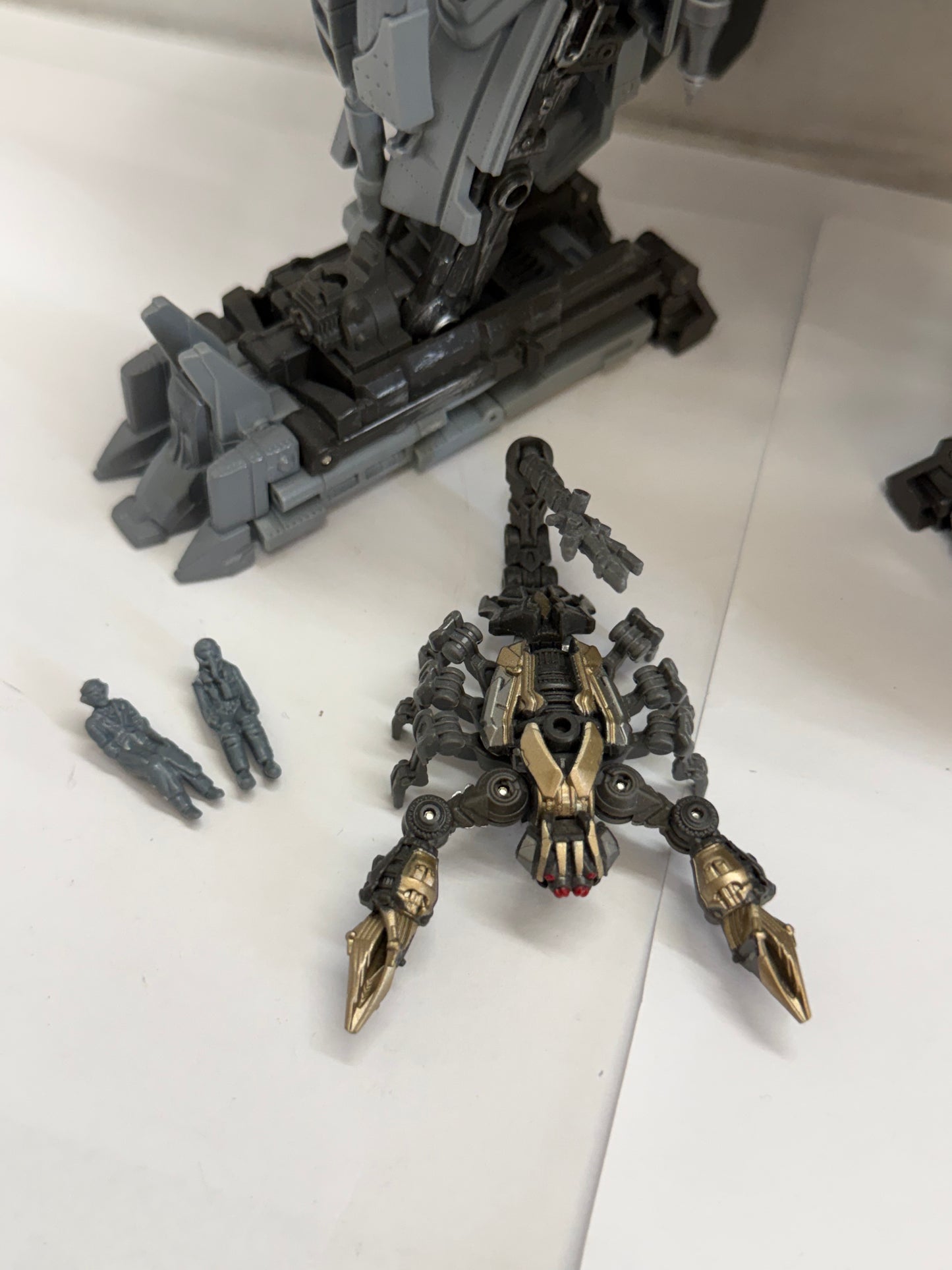 Transformers Authentic Takara Tomy Masterpiece MPM-13 Blackout & Scorponok
