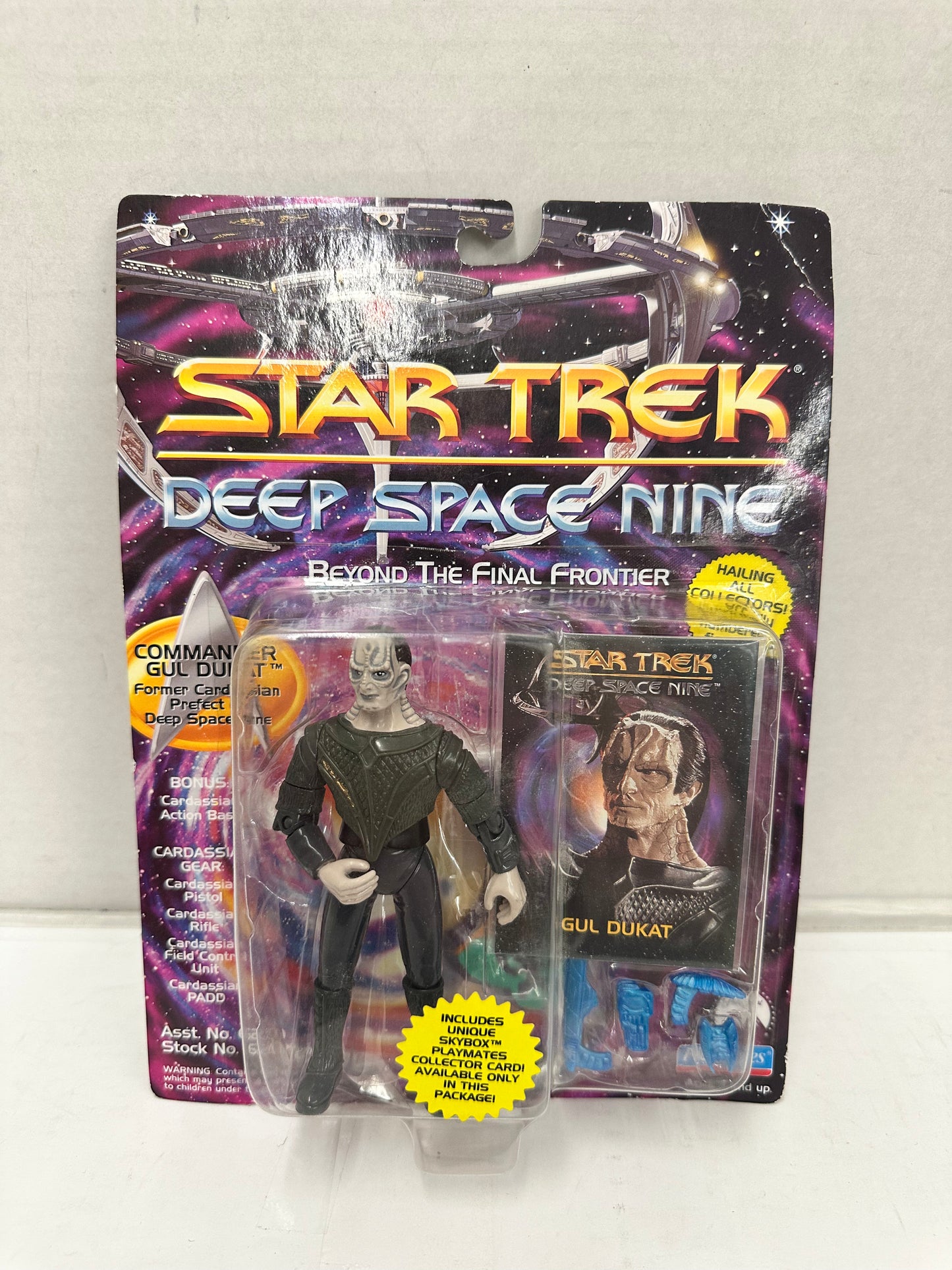 Star Trek 1993 Deep Space Nine Com Gul Dukat Playmates Action Figure New Sealed!