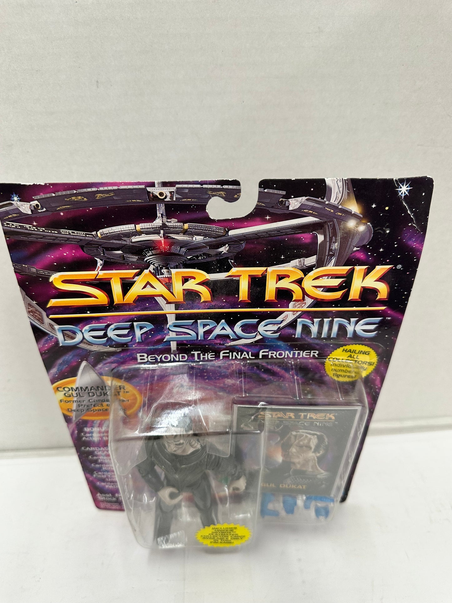 Star Trek 1993 Deep Space Nine Com Gul Dukat Playmates Action Figure New Sealed!