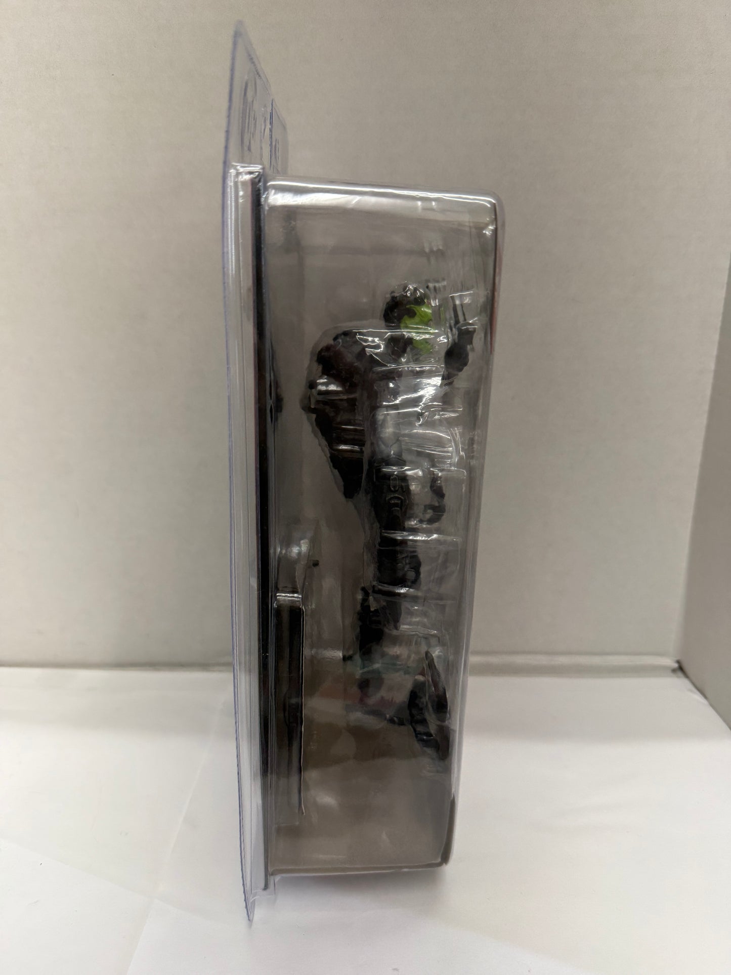 MCFARLANE TOYS DC DIRECT BRAINIAC FIGURE PAGE PUNCHERS