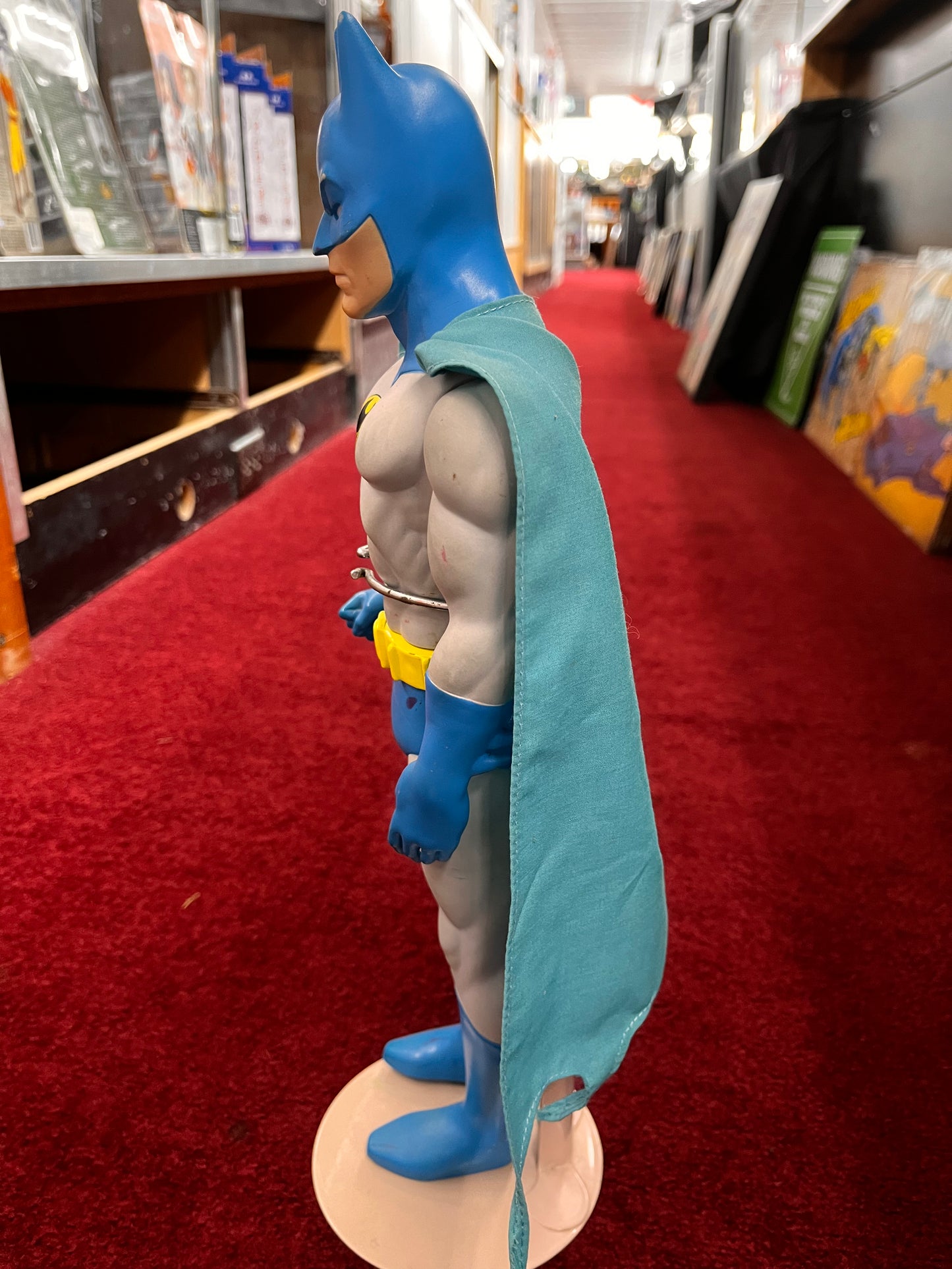 Vintage 1988 DC Comics 15” Batman With Cape Action Figure