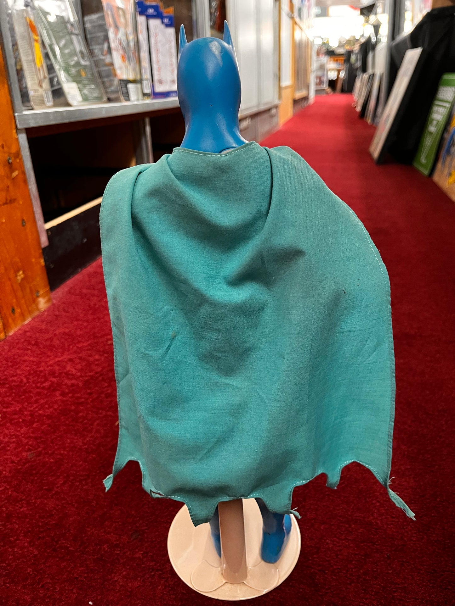 Vintage 1988 DC Comics 15” Batman With Cape Action Figure