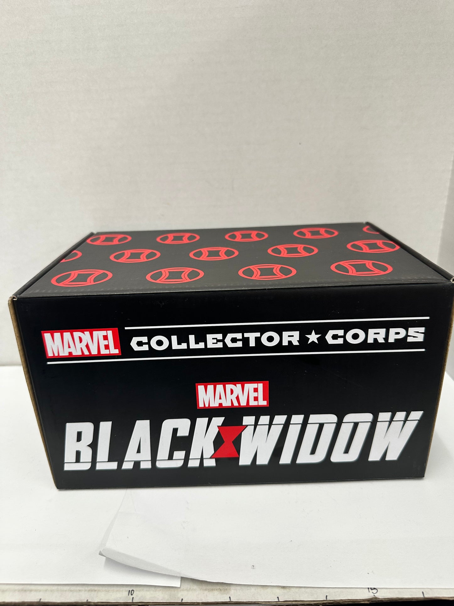 Funko Marvel Collector Corps Black Widow Mystery box (XL shirt)