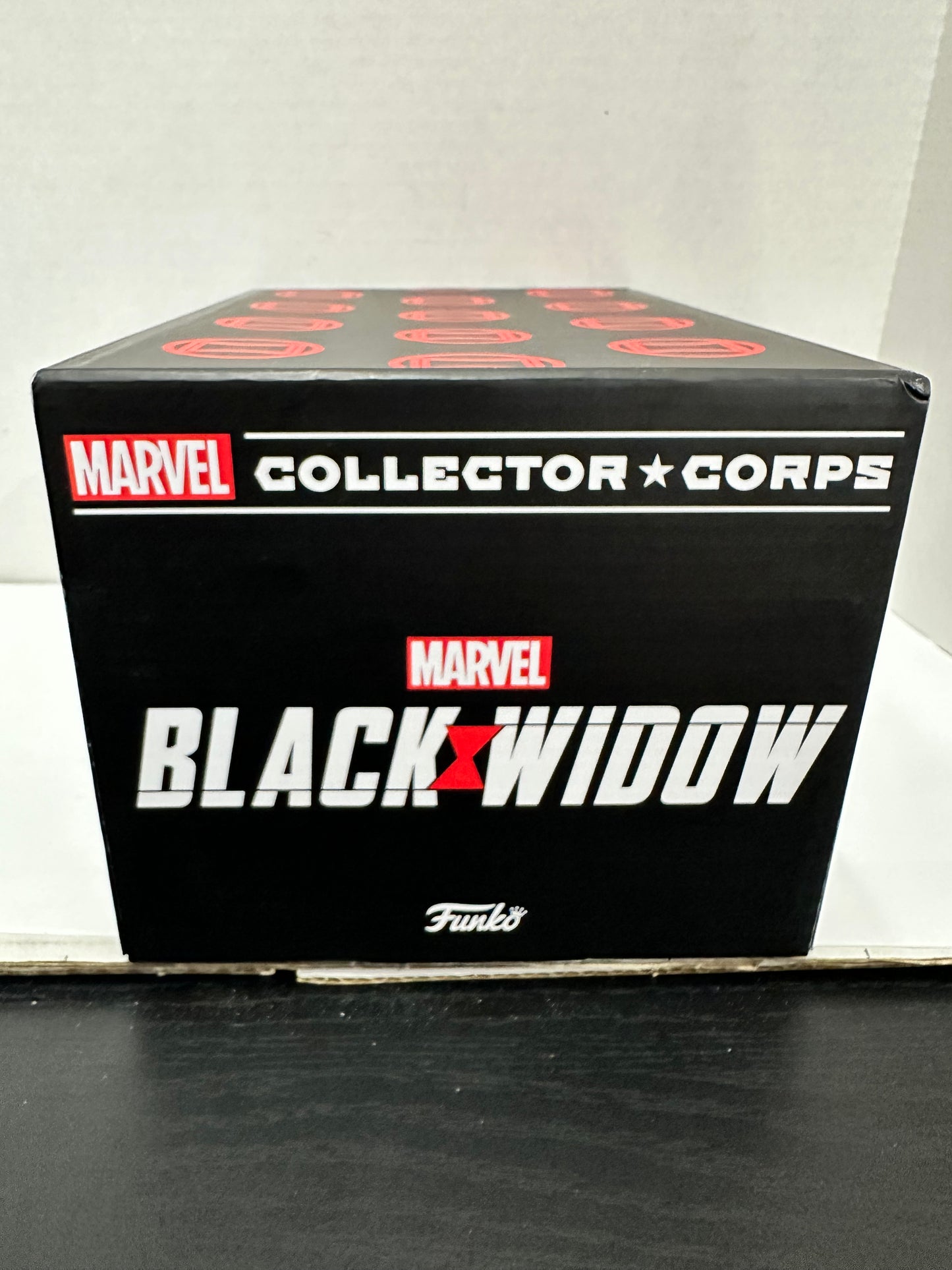 Funko Marvel Collector Corps Black Widow Mystery box (XL shirt)