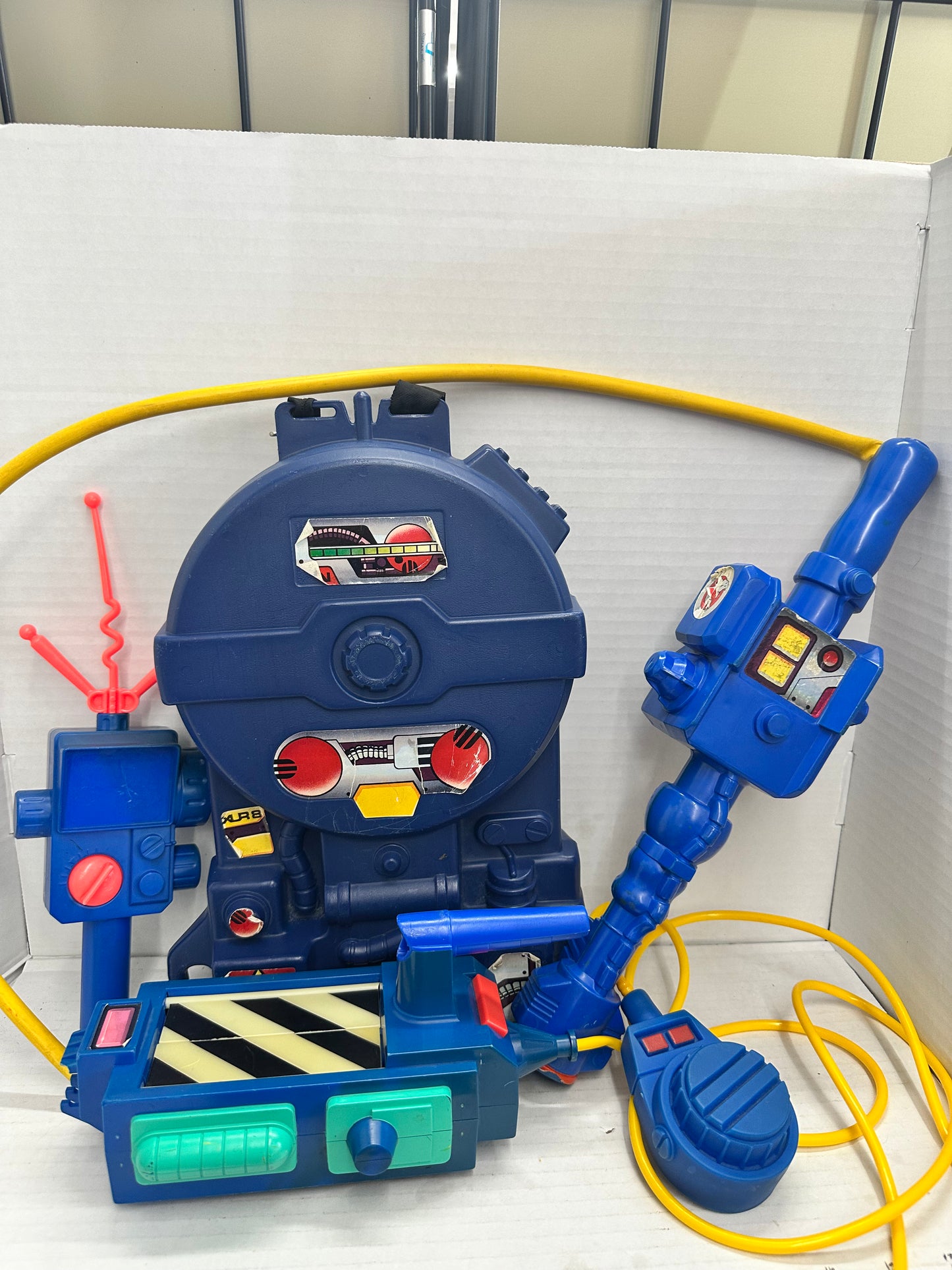 1984 Kenner The Real Ghostbusters - Proton Pack Blaster, Pke Meter, + Ghost Trap