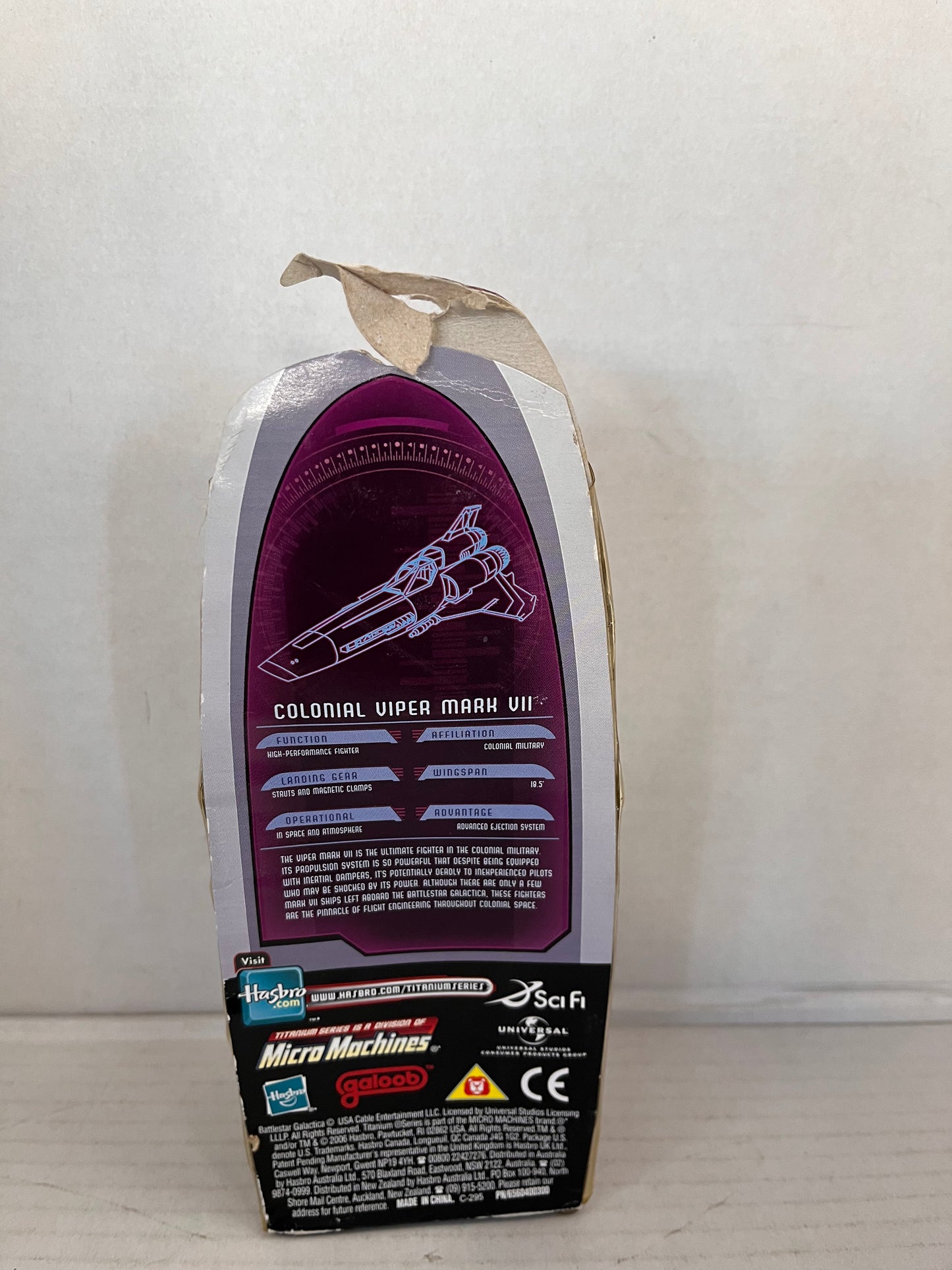 CLASSIC COLONIAL VIPER Battlestar Galactica Diecast Titanium Series 2006