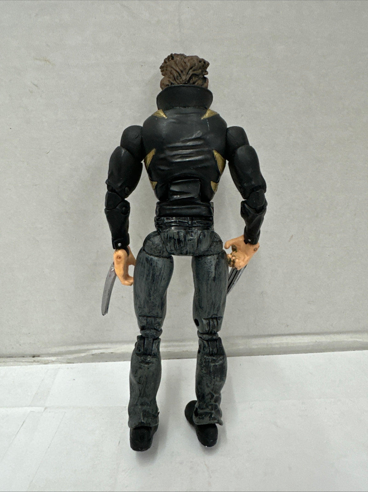 2006 Toy Biz Marvel Legends Classics Wolverine Logan Action Figure