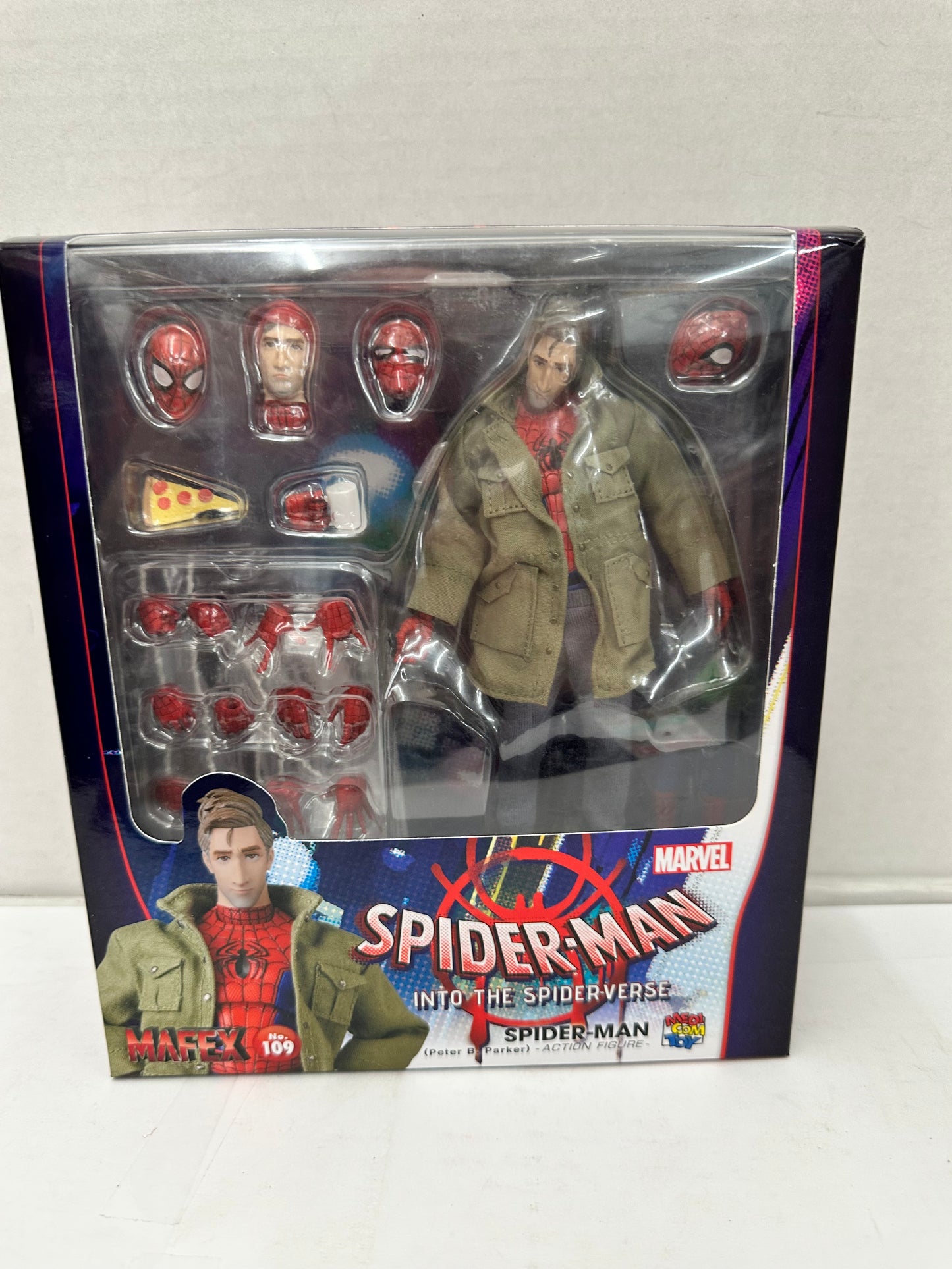 Medicom MAFEX No. 109 Spider-Man Into the Spider-Verse Peter B. Parker