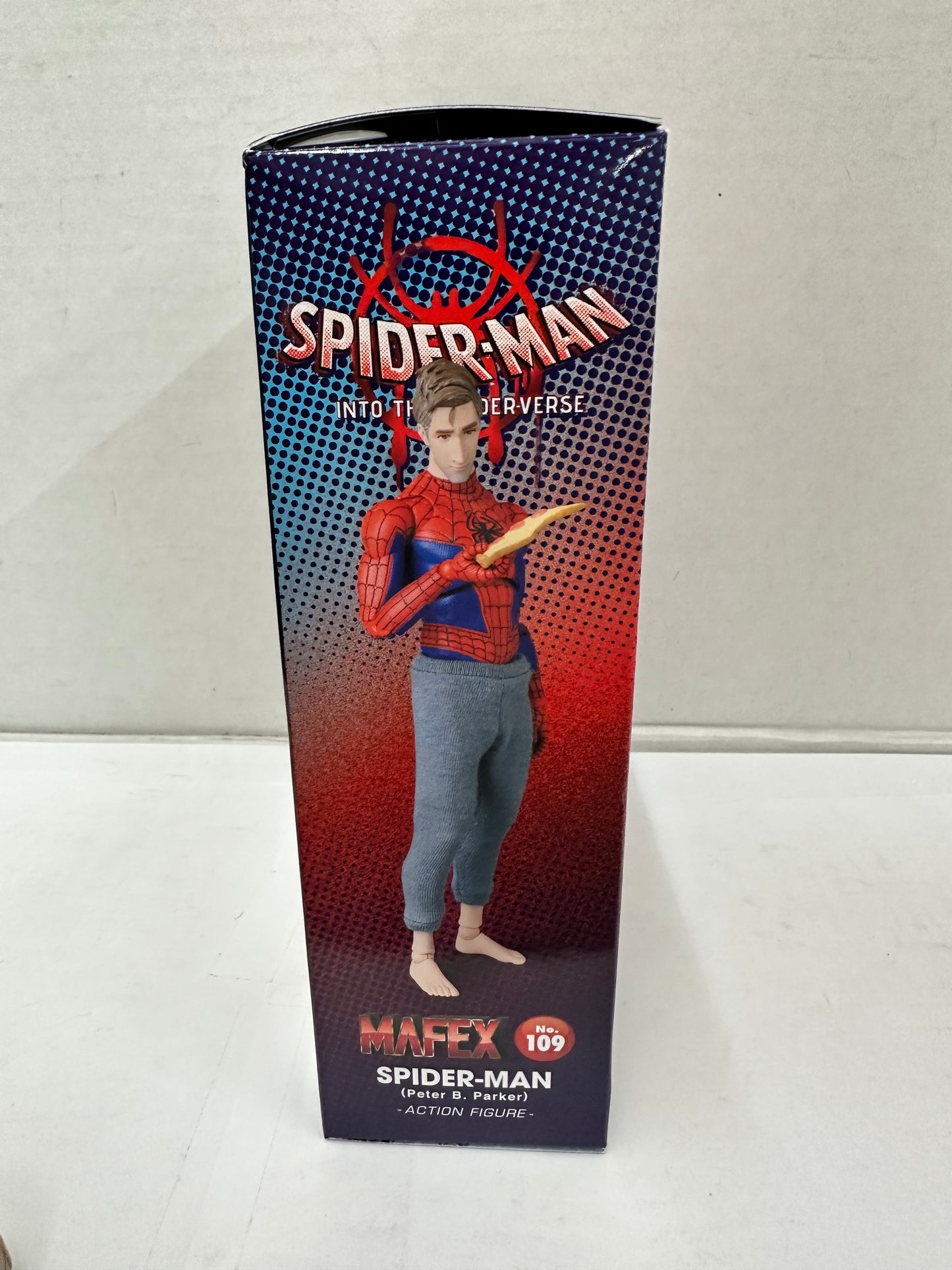 Medicom MAFEX No. 109 Spider-Man Into the Spider-Verse Peter B. Parker