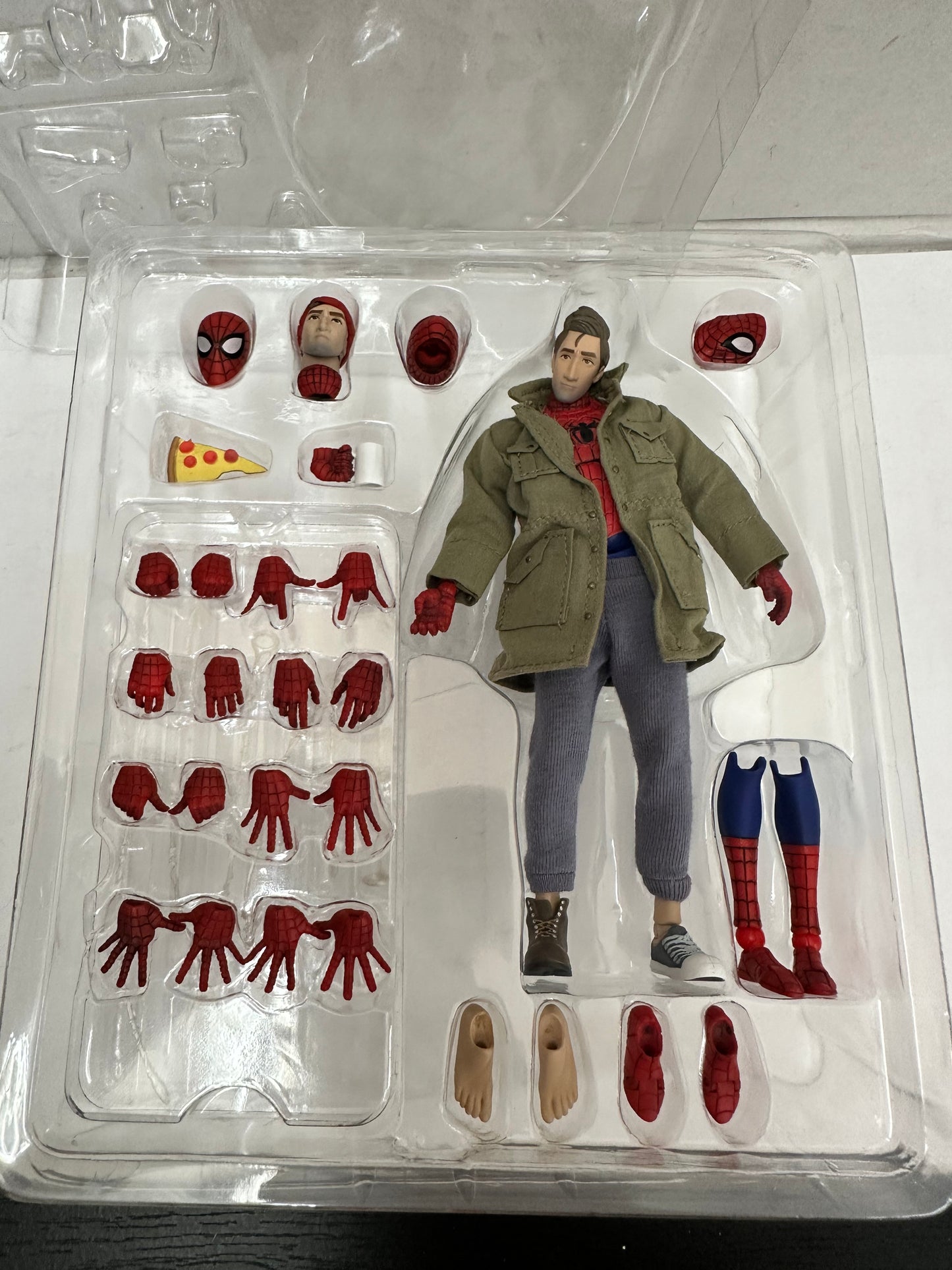 Medicom MAFEX No. 109 Spider-Man Into the Spider-Verse Peter B. Parker