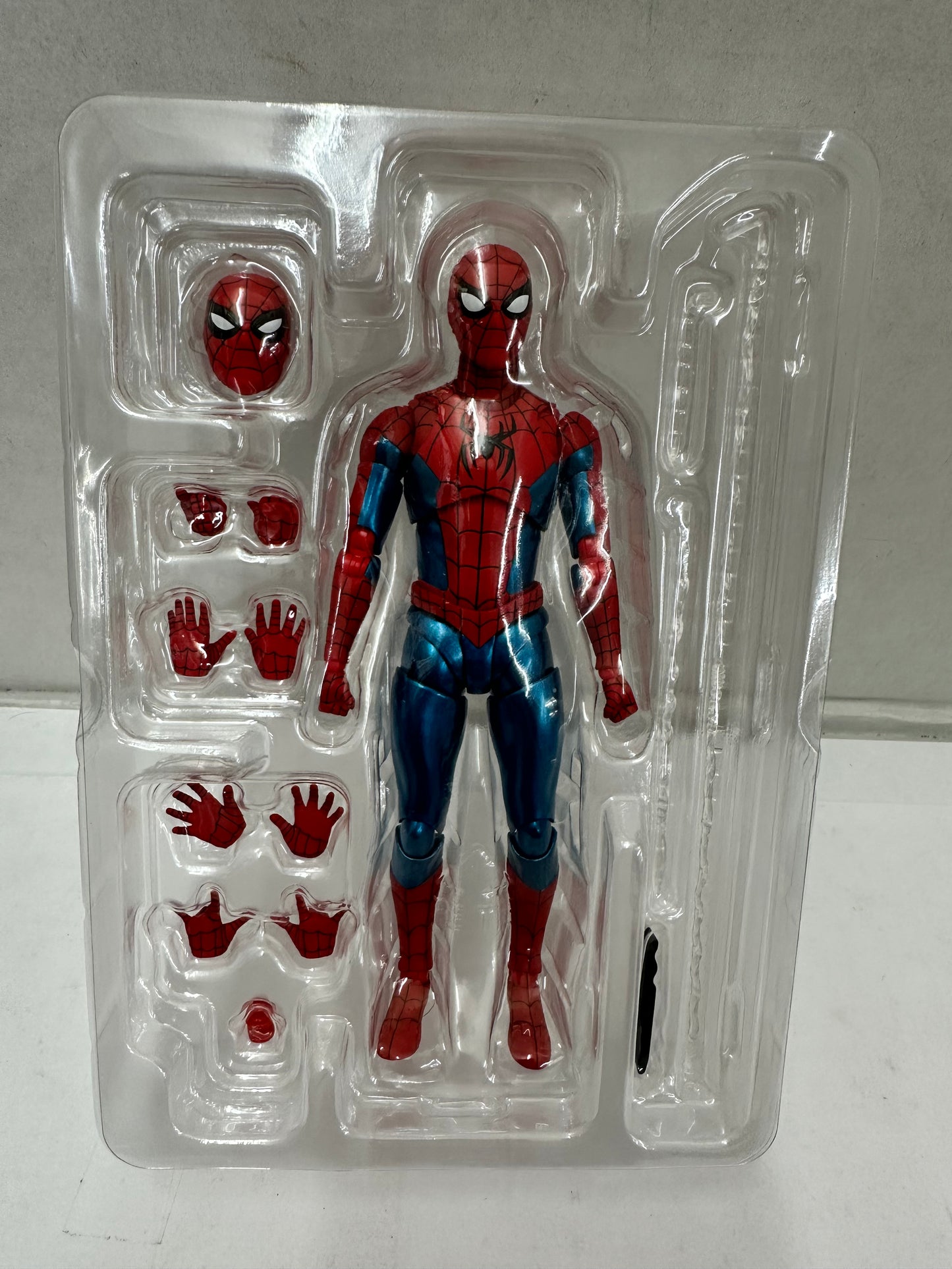S.H.Figuarts Spider-Man New Red & Blue Suit No Way Home Bandai Action Figure