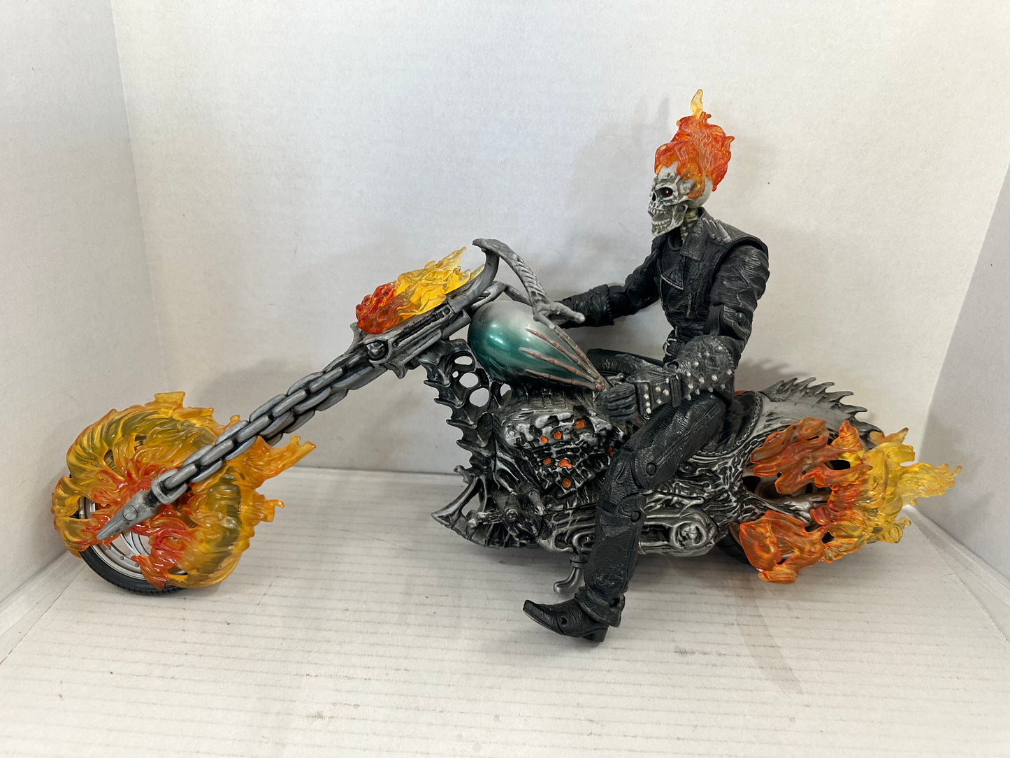 Marvel Legends Ultimate 12" Johnny Blaze Ghost Rider Flame Motorcycle Figure