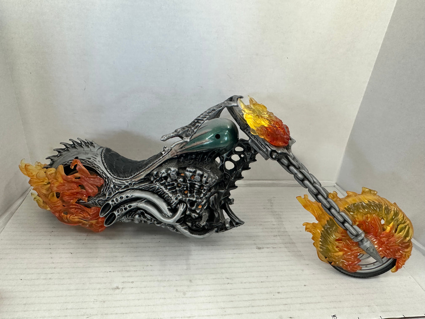 Marvel Legends Ultimate 12" Johnny Blaze Ghost Rider Flame Motorcycle Figure