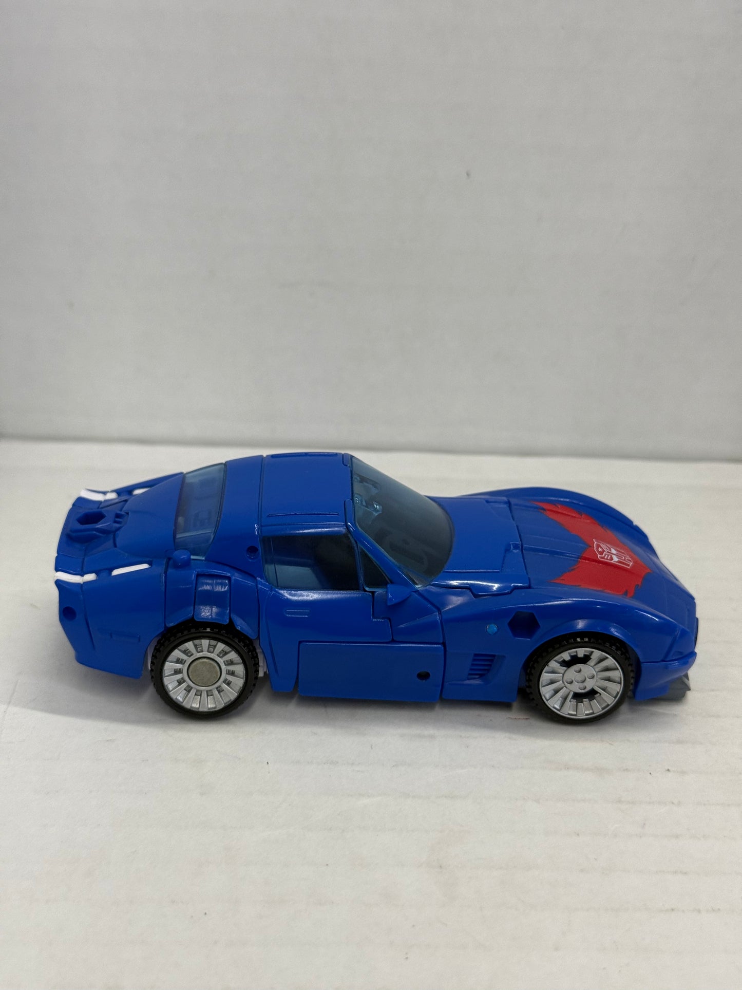 Transformers Kingdom TRACKS Deluxe War For Cybertron Siege Action Figure