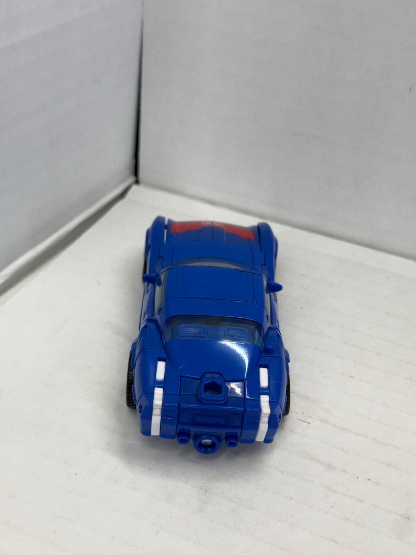 Transformers Kingdom TRACKS Deluxe War For Cybertron Siege Action Figure