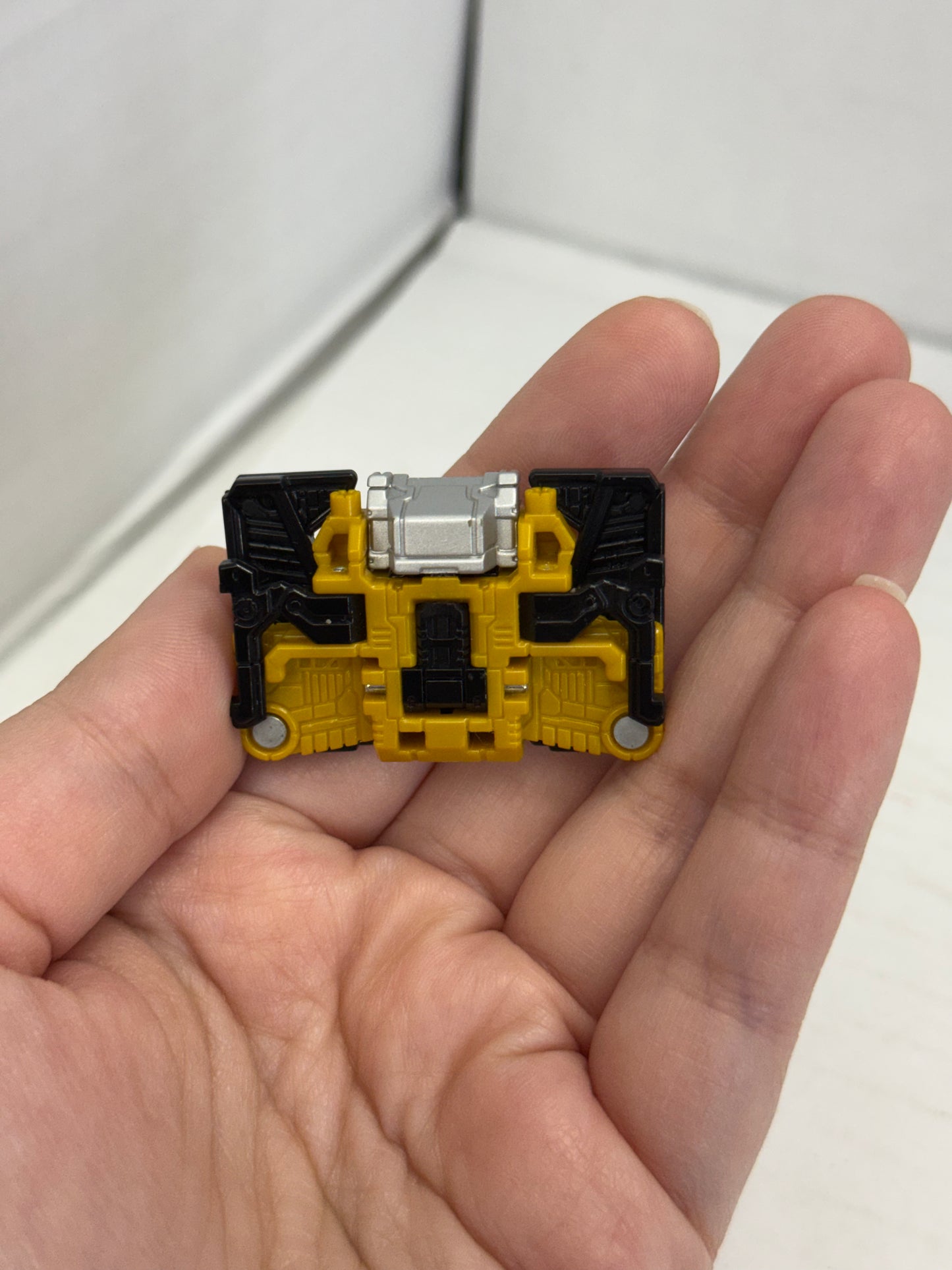 Transformers G1 Buzzsaw Cassette Legacy United Soundwave Set