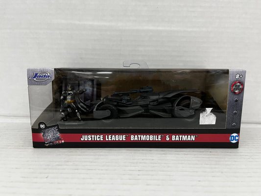 Jada 2017 Batmobile with Diecast Batman Figurine "Justice League" 1/32