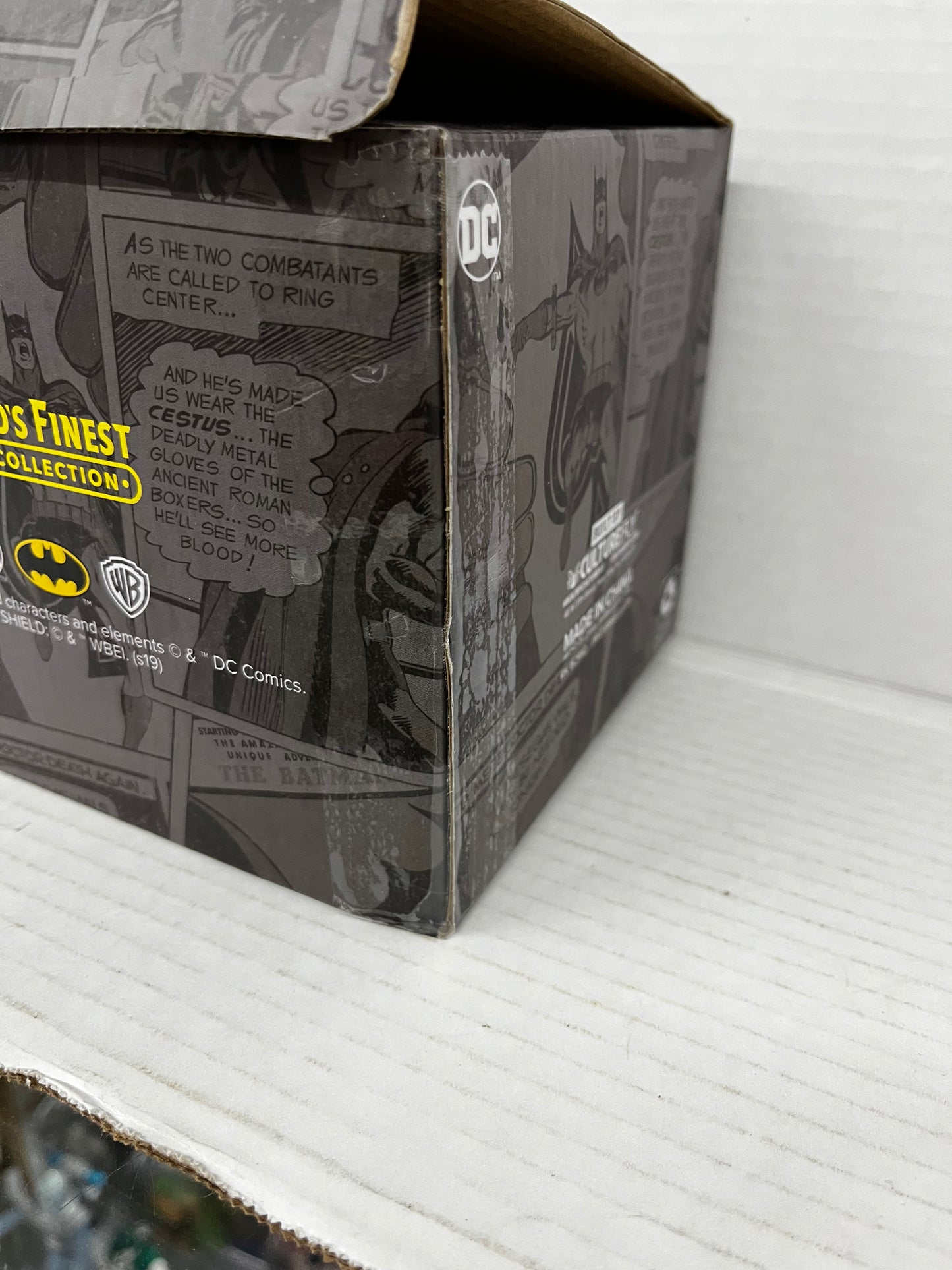 BATMAN Ceramic MUG DC Hand Painted